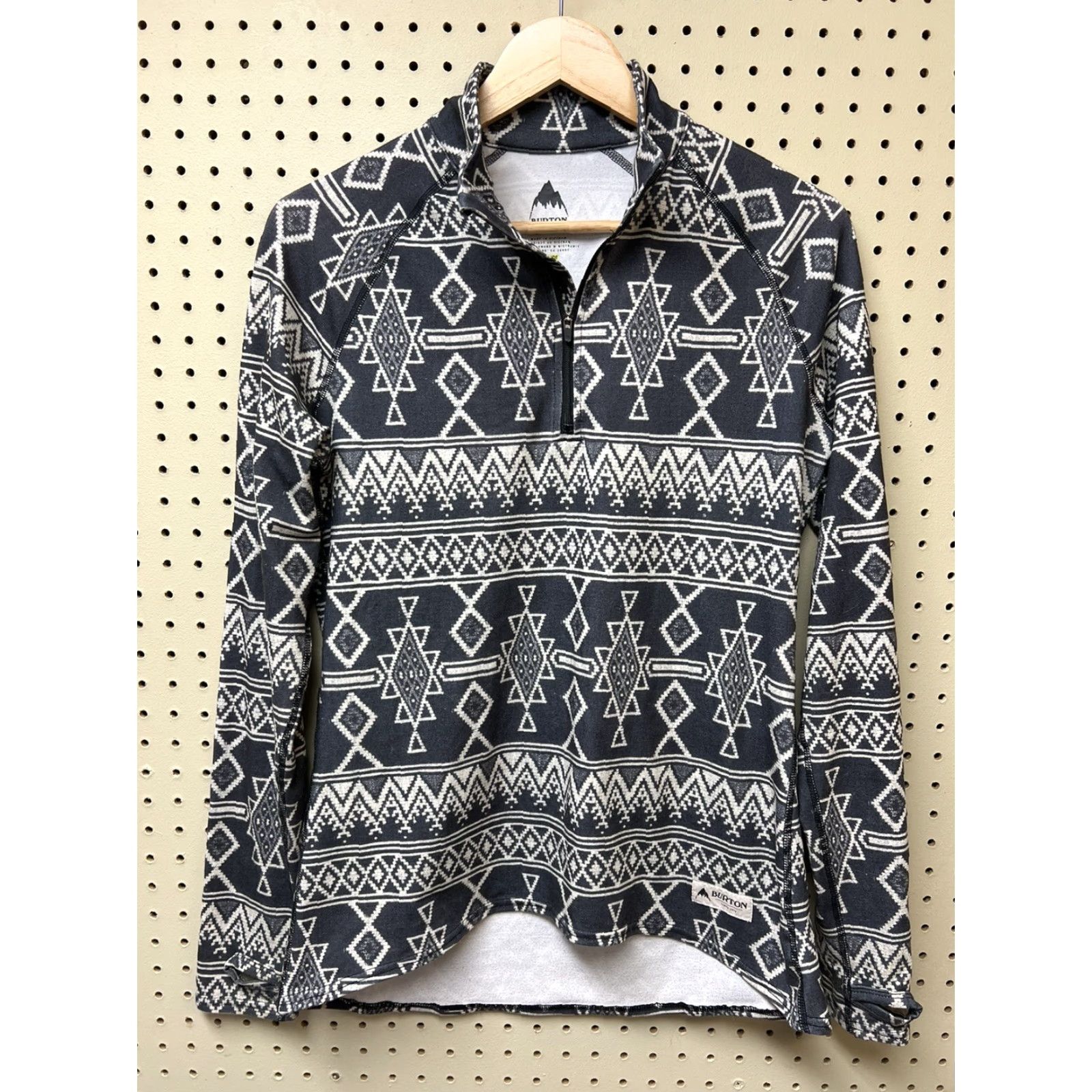 Burton BURTON Sweatshirt Pullover 1/4 Zip Long Sleeve Women's S Gray Southwestern Print Dryride Small Theme Southwestern Activewear Size S / US 4 / IT 40 - 2 Thumbnail