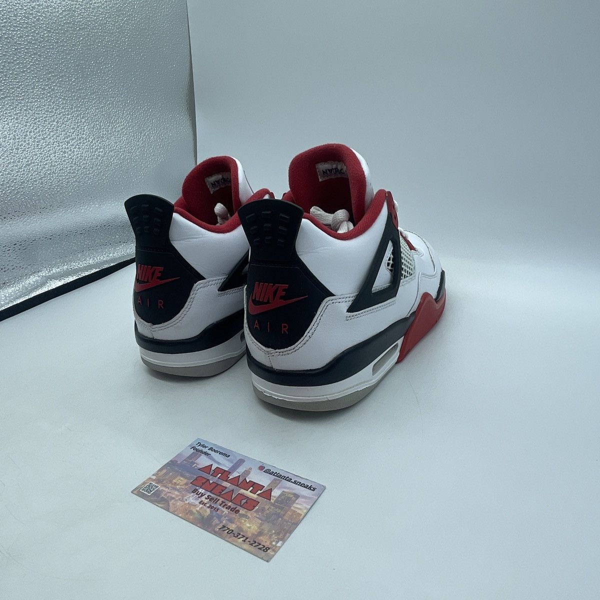 Air Jordan 4 fire red