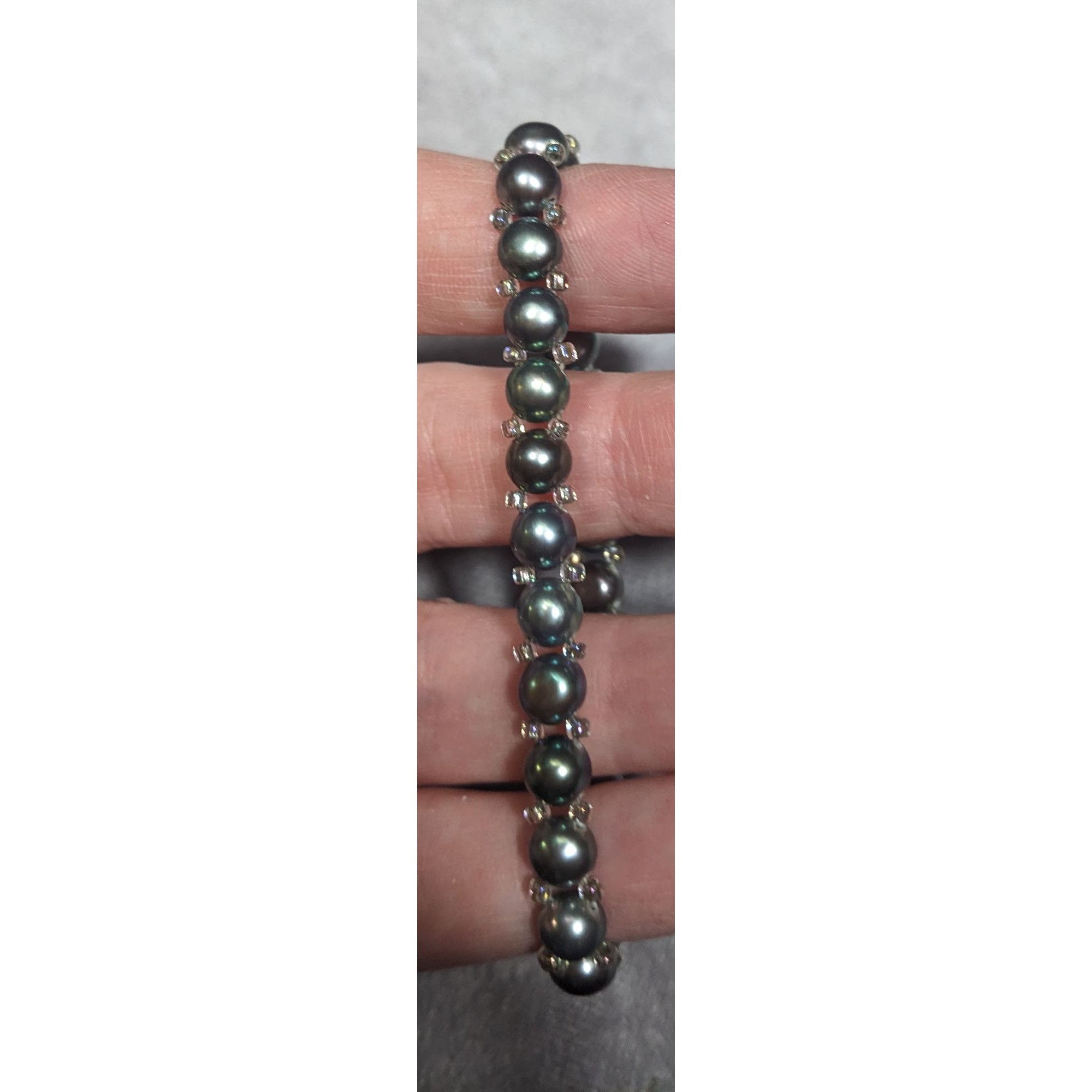Other Whimsical Fantasy Black Pearl And Glass Beaded Bracelet Size ONE SIZE - 8 Thumbnail
