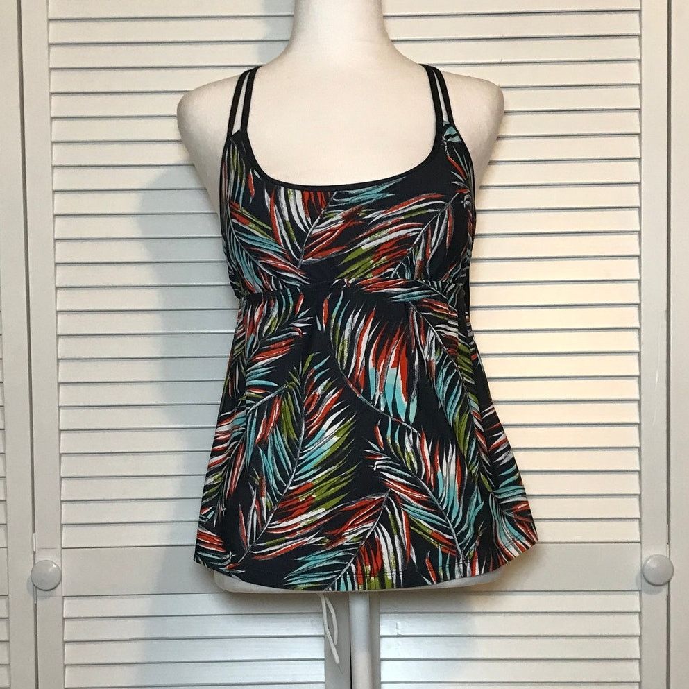 Mossimo NWT Mossimo Tropical Built-in Bra Swimwear Tankini M Size M / US 6-8 / IT 42-44 - 1 Thumbnail