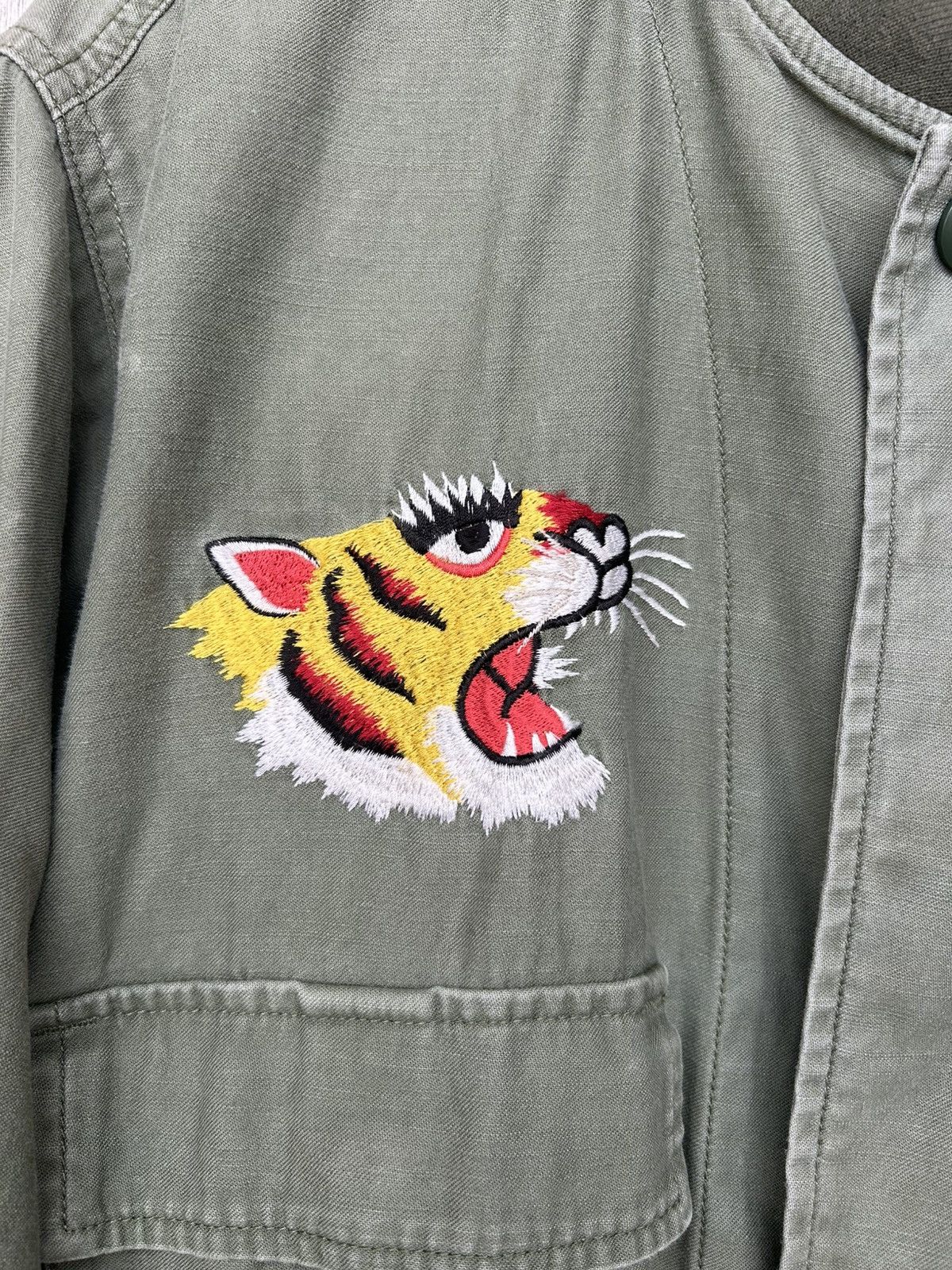Avirex Avirex Tiger Embroidery Bomber Jacket Size US L / EU 52-54 / 3 - 5 Thumbnail