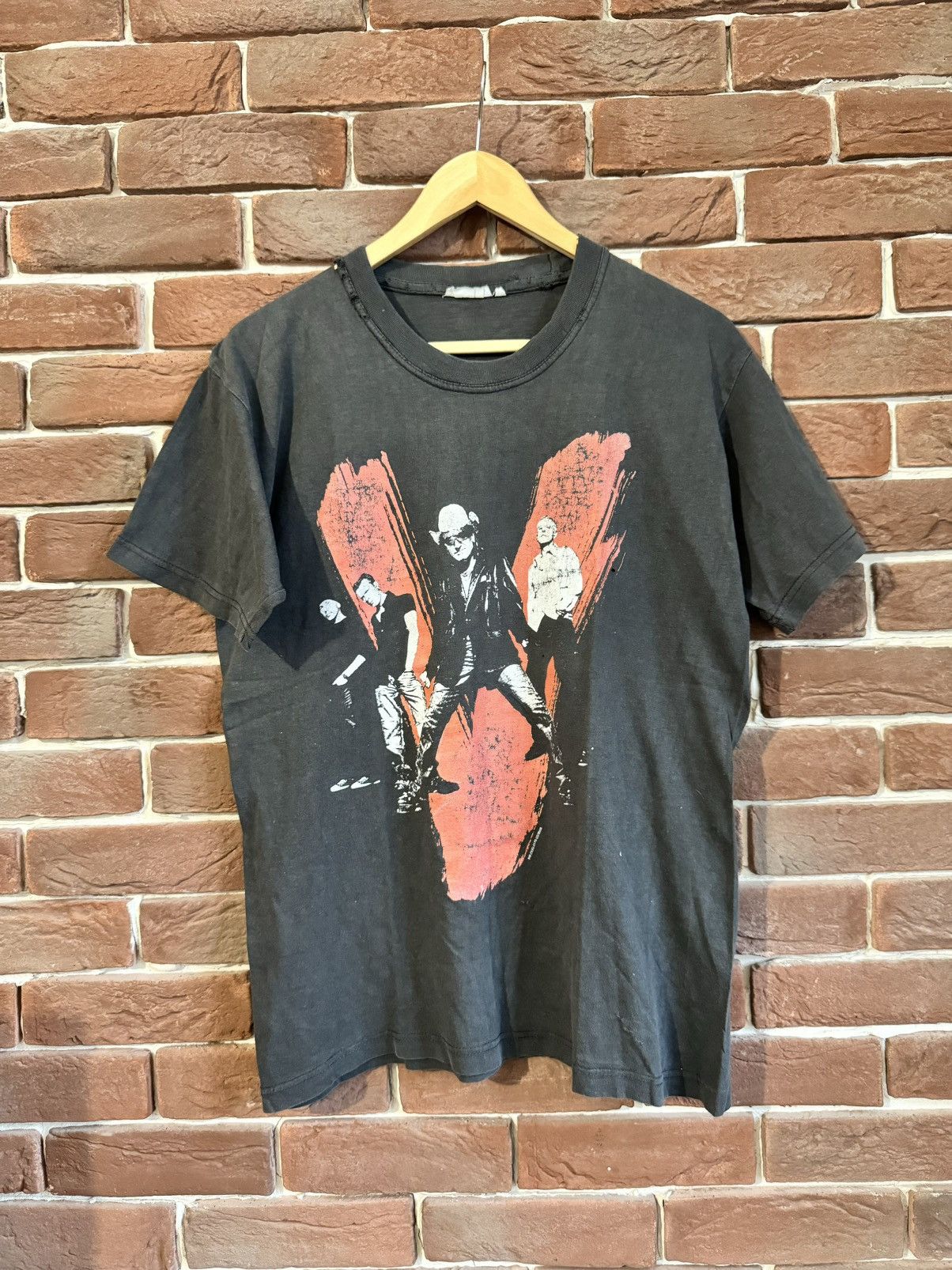 Band Tees VINTAGE Rare 00s U2 new wave Tour Photo Band Tee Size US M / EU 48-50 / 2 - 1 Thumbnail