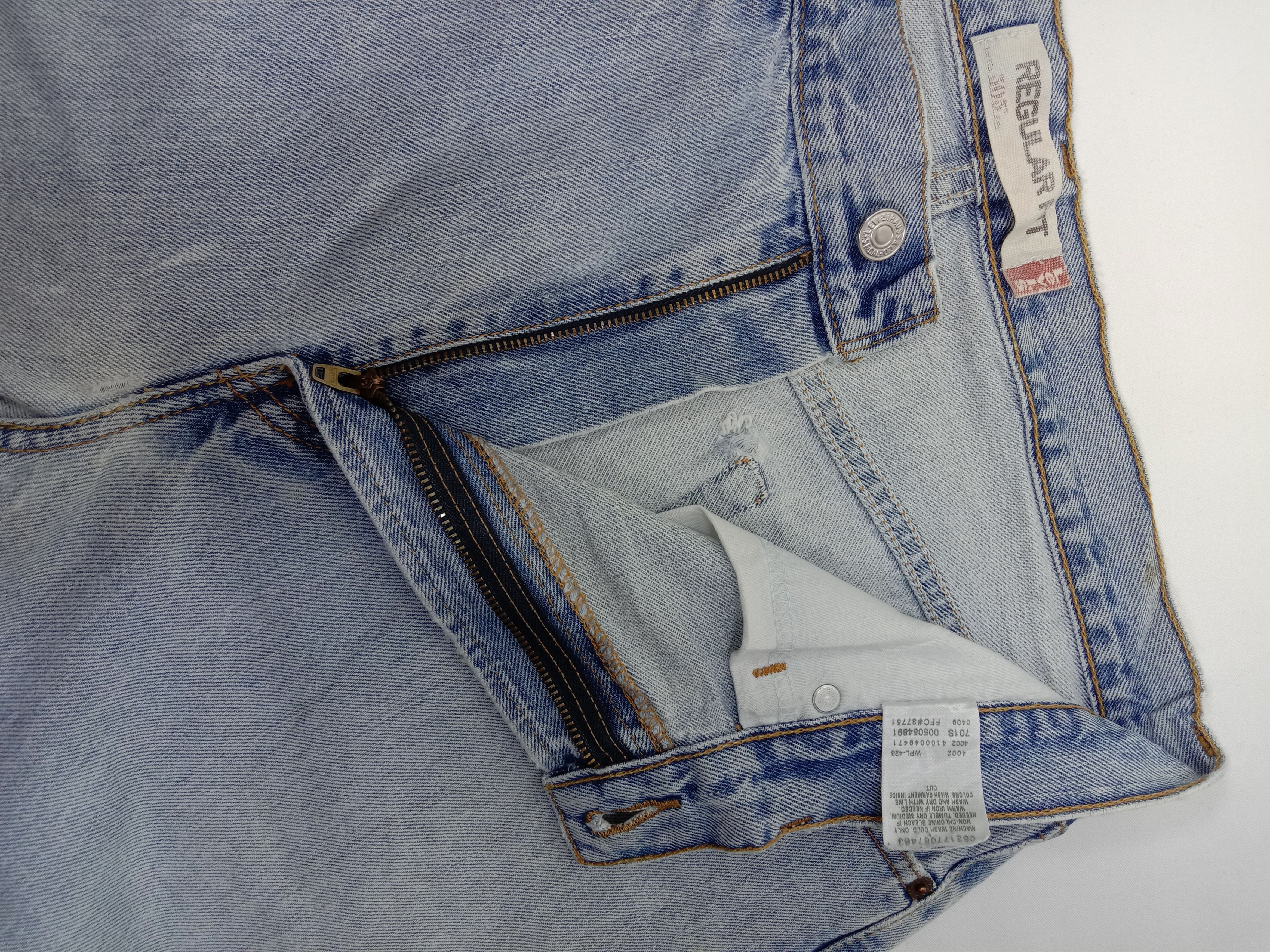 Levi's Vintage Levi's 505 Jeans Light Wash Regular Fit Denim Size US 34 / EU 50 - 9 Thumbnail
