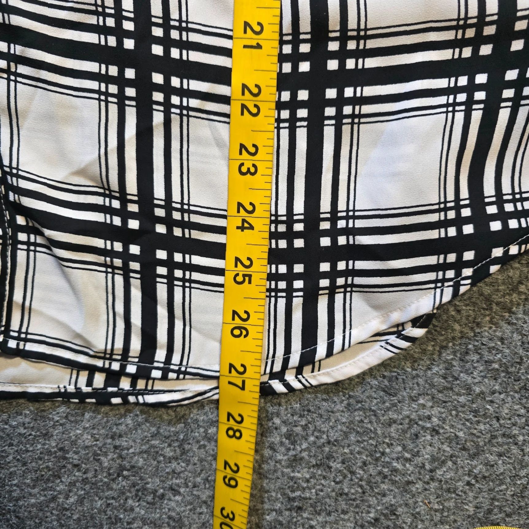 Express Express Blouse Womens Size L Black Plaid Portofino Sheer Button Career Casual Size L / US 10 / IT 46 - 6 Thumbnail