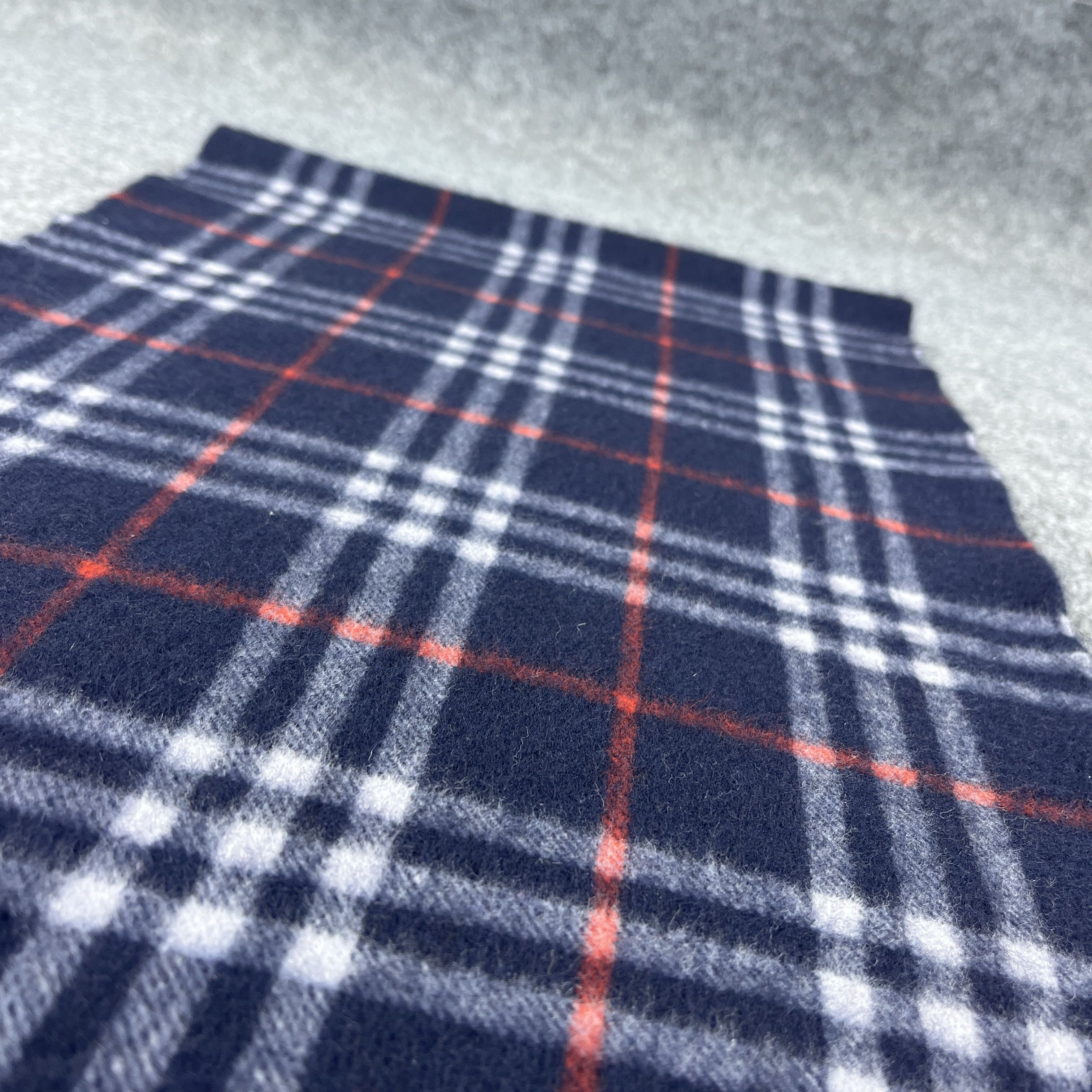 Burberry Burberrys Scarf / Muffler / Neckwear T1525 Size ONE SIZE - 8 Thumbnail