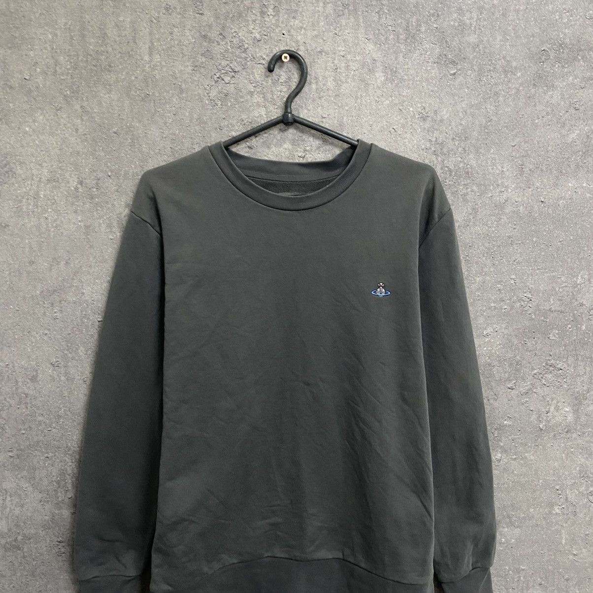 Vivienne Westwood Vintage Vivienne Westwood Sweatshirt Orb Logo Basic Pullover Size US M / EU 48-50 / 2 - 4 Thumbnail