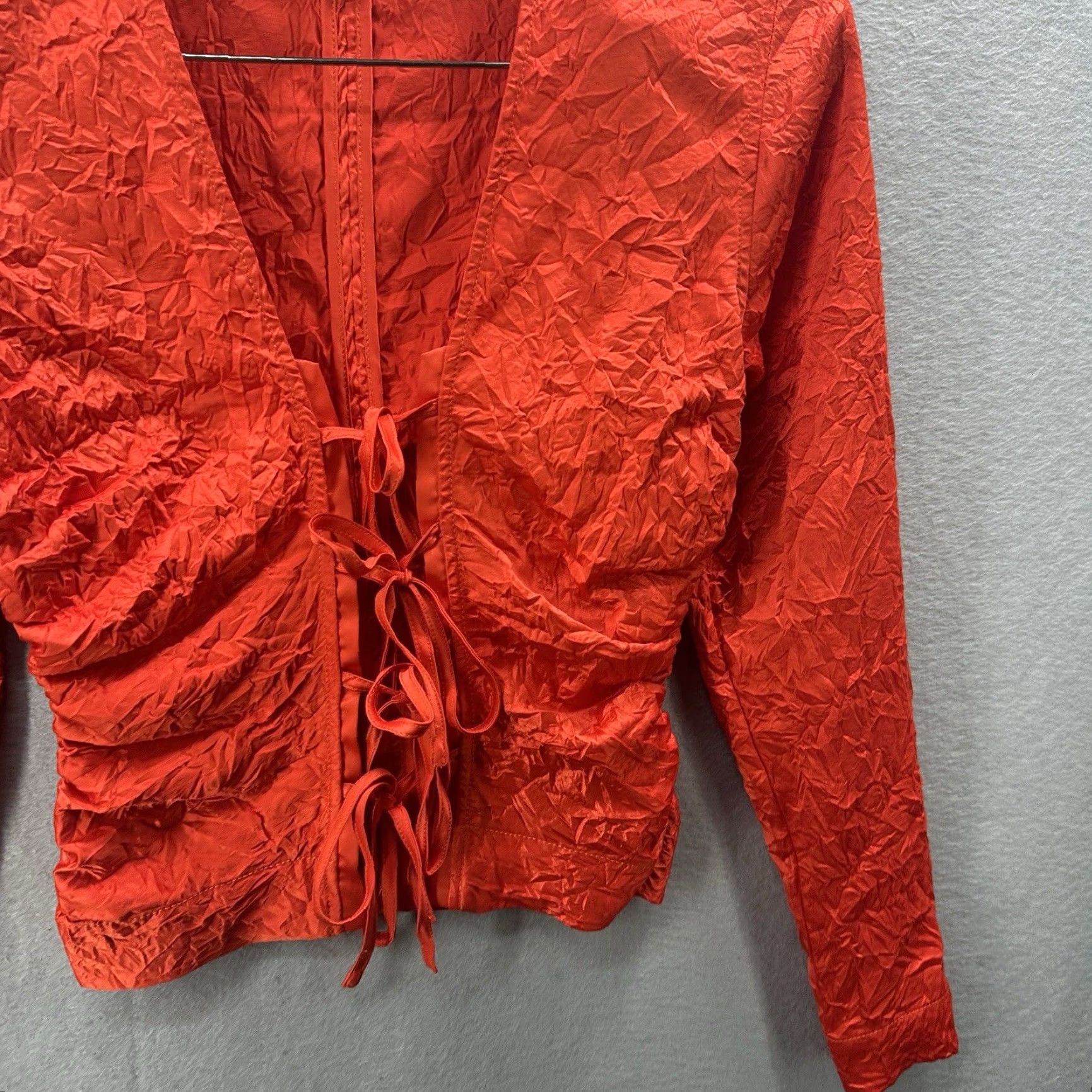 Ganni GANNI Blouse Women's 0 32 Tie Front Crinkled Satin Top Red Long Sleeve V-Neck Lace Up Cropped Blouse Bohemian Designer Style Shirt Womens Size XS / US 0-2 / IT 36-38 - 4 Thumbnail