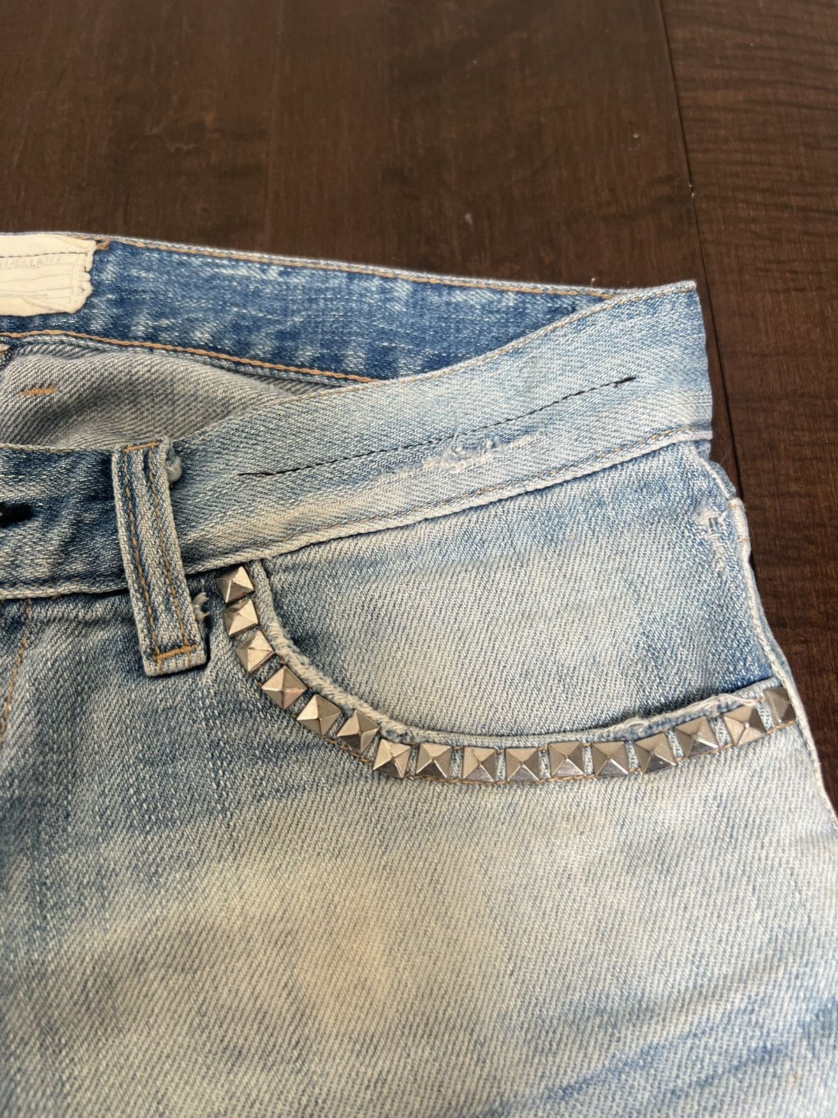 Current/Elliot Vintage denim shorts with studs Current Elliot Size 23" - 2 Thumbnail