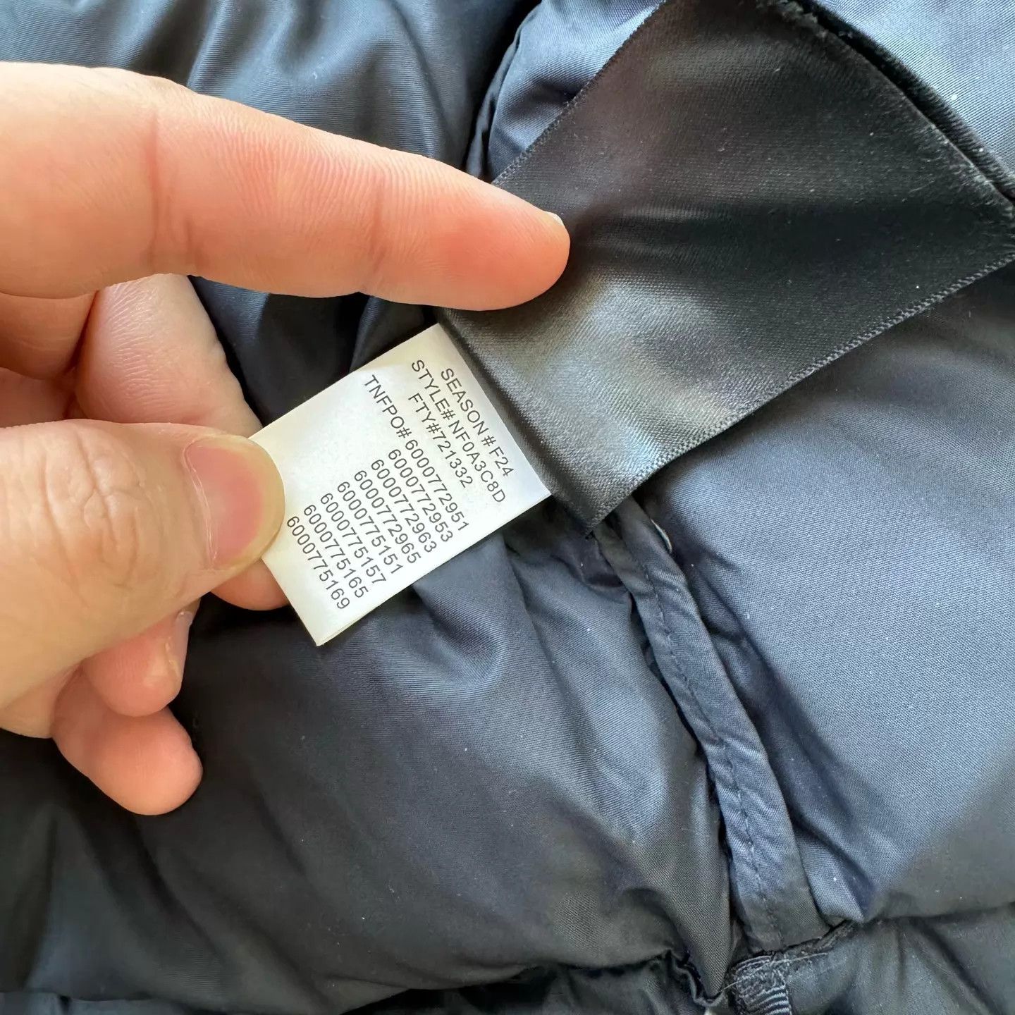The North Face TNF black down jacket L like new Size US L / EU 52-54 / 3 - 7 Thumbnail
