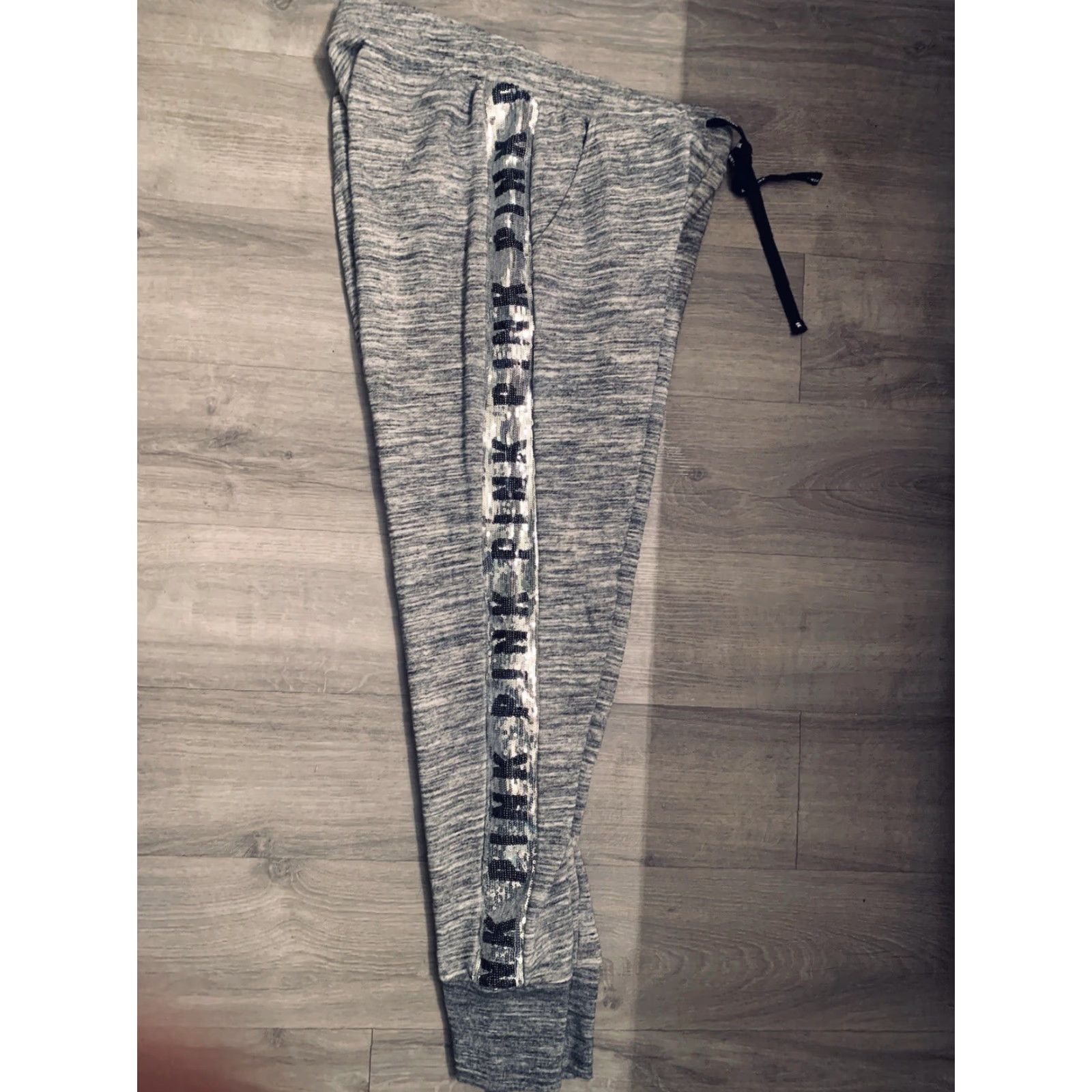Pinko PINK Victoria’s Secret Medium Jogger Sweatpants with Silver Flip Sequins Sweatpants Regular Women M Gray Logo Elastic Waist Size 32" / US 10 / IT 46 - 6 Thumbnail