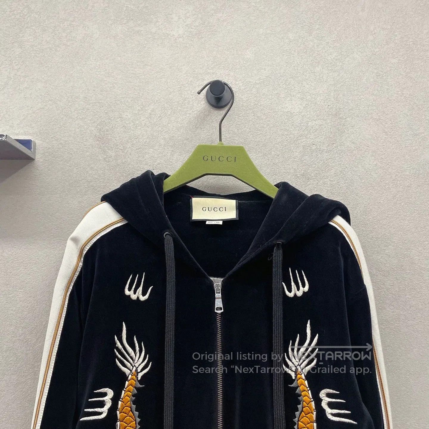 Gucci gucci dragon embroidered black velvet jacket. Size US S / EU 44-46 / 1 - 3 Thumbnail