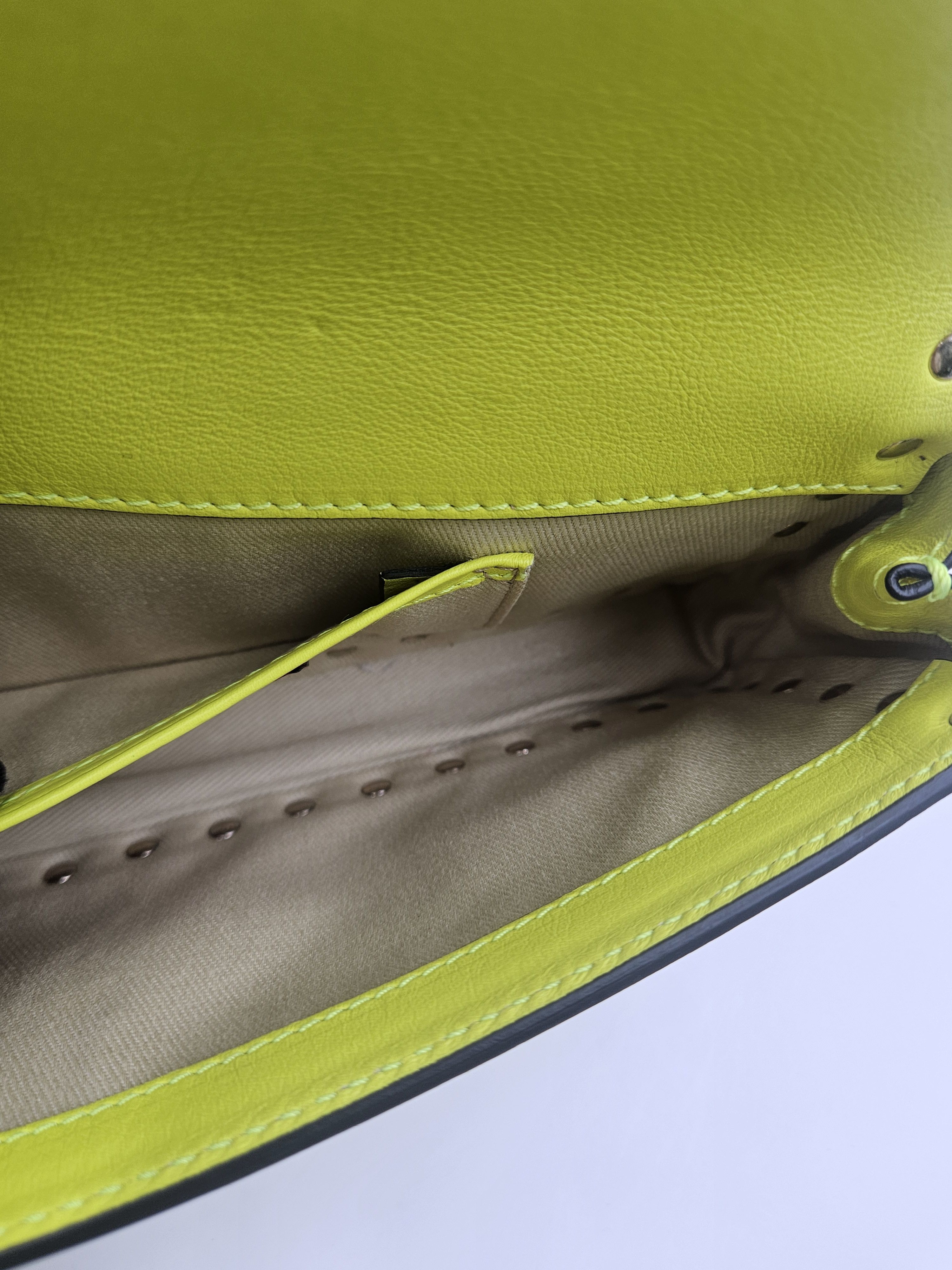 Valentino Valentino Garavani Neon Yellow Rockstud Bracelet Clutch Size ONE SIZE - 12 Thumbnail