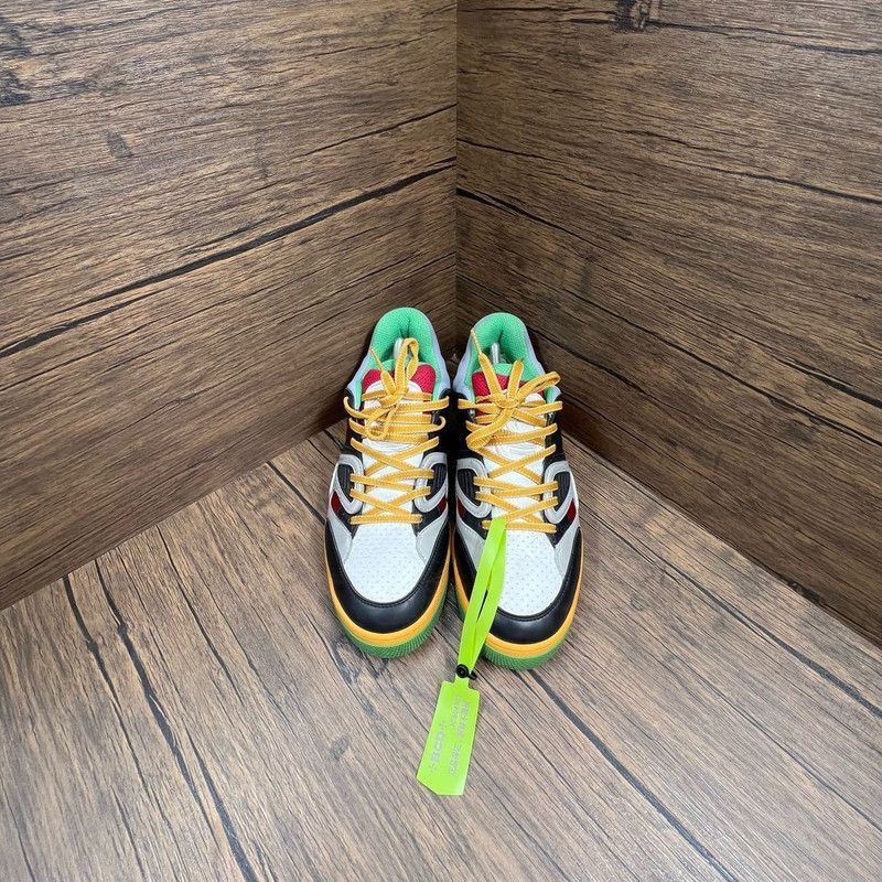 Gucci GUCCI Fashionable Low-Top Sneakers with Multicolor Design - Size US 8 / EU 41 - 2 Thumbnail