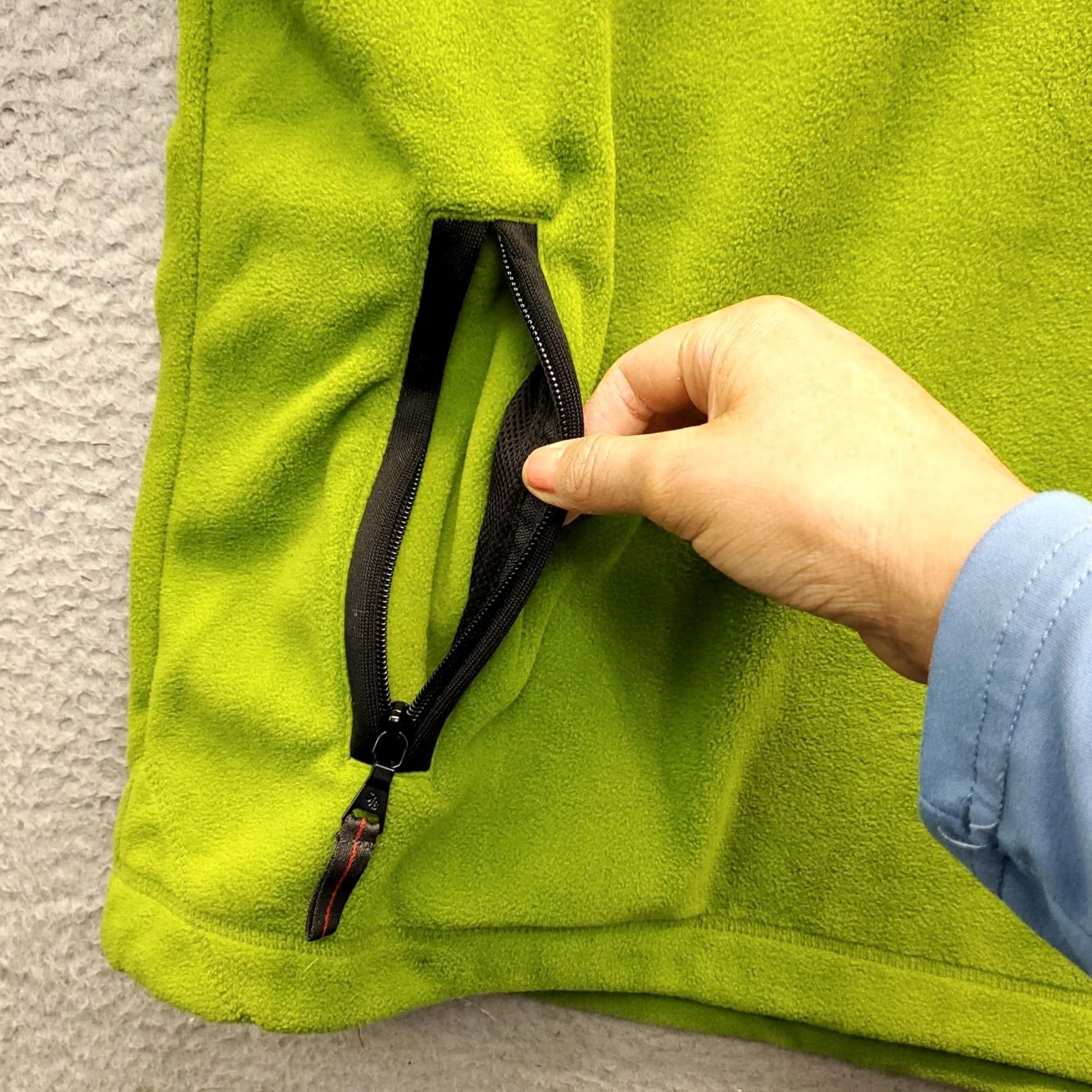 Vintage St. John's Bay Sweatshirt Mens XL Green Solid Fleece Pockets 1/4 Zip Long Sleeve Mock Neck 100% Polyester Mens Size XL Green Size US XL / EU 56 / 4 - 6 Thumbnail