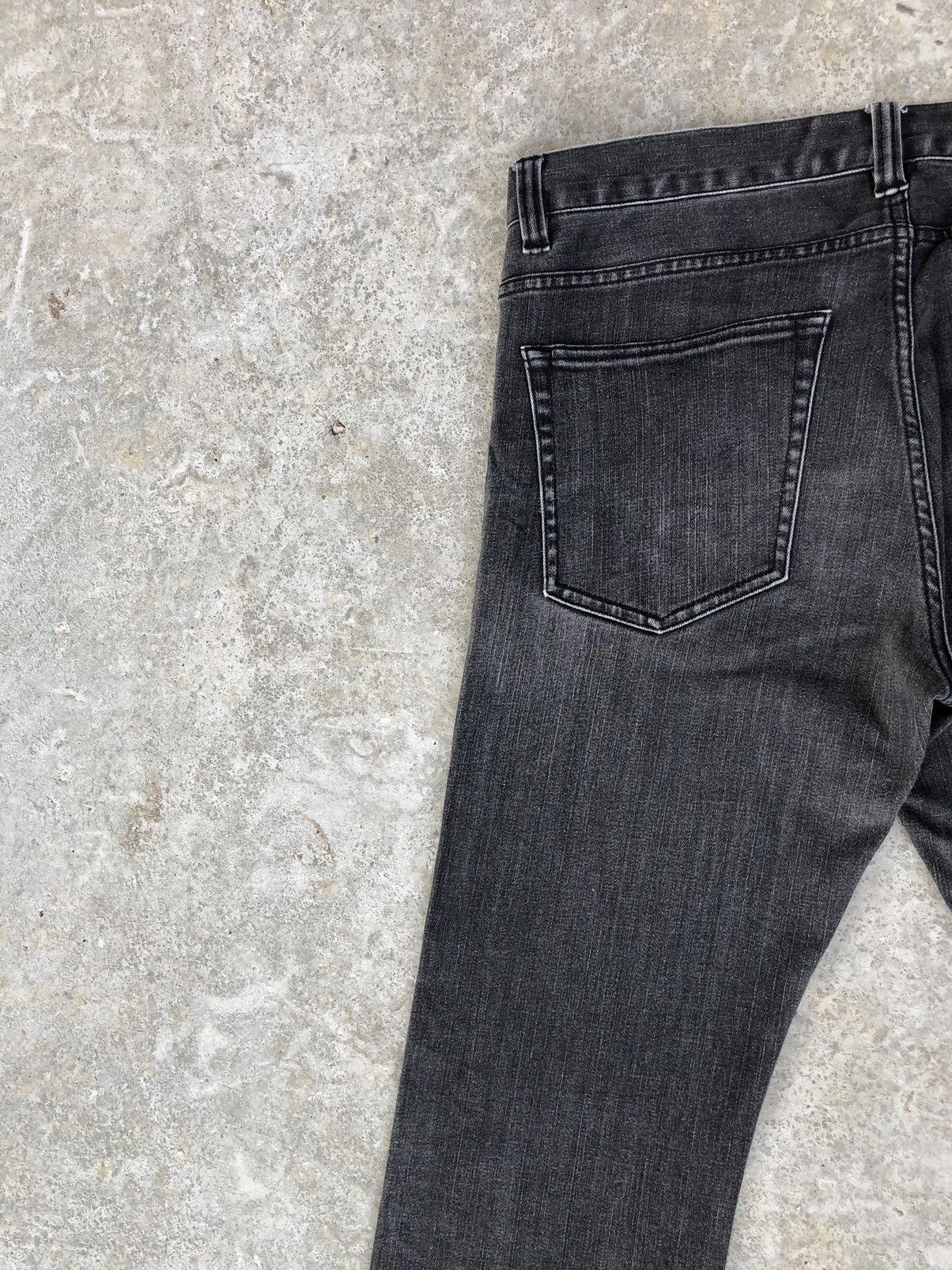 Black Label Burberry Slim Fit Distressed Jeans Size US 33 - 9 Thumbnail