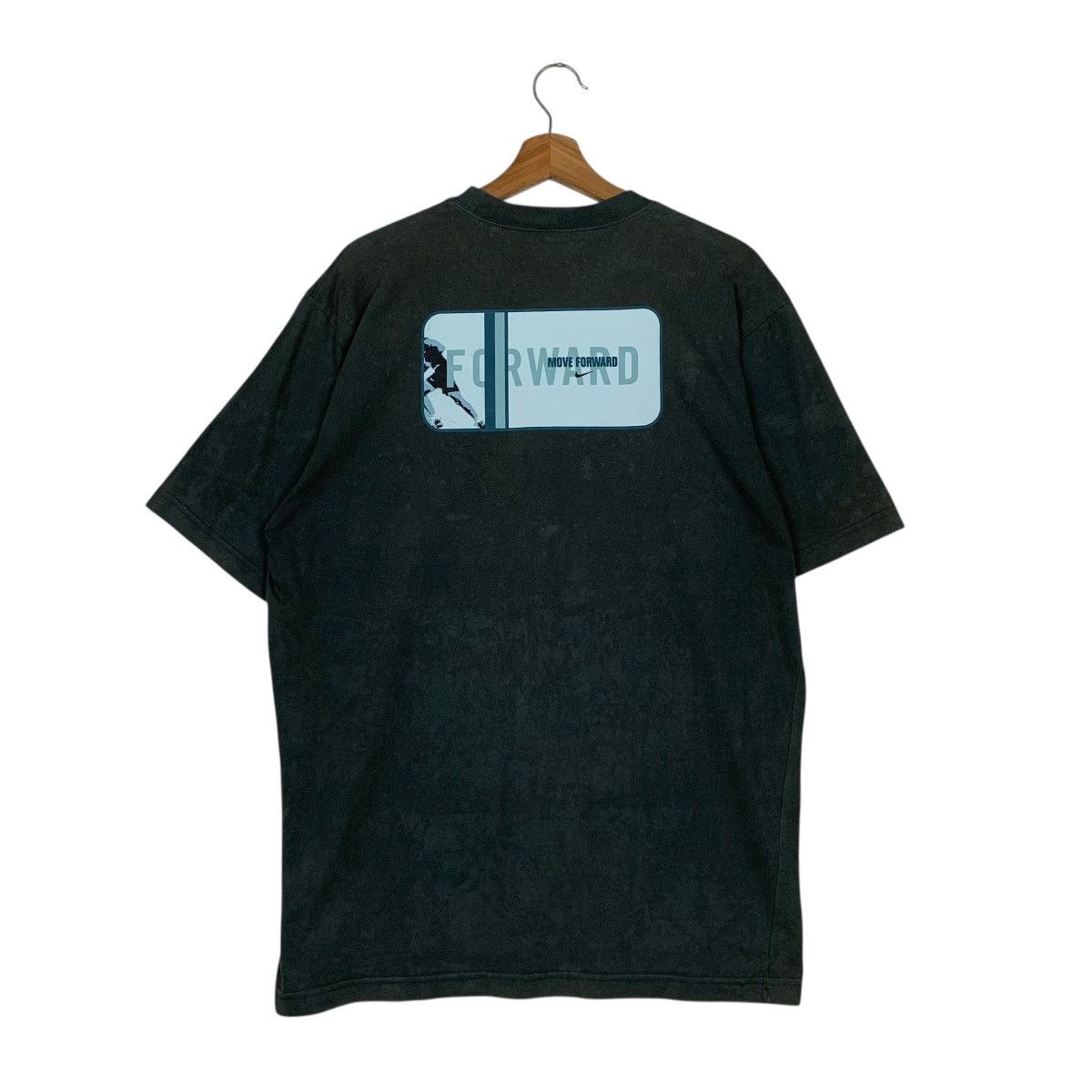 Nike Vintage 90s Nike Football T-shirt Size US M / EU 48-50 / 2 - 8 Thumbnail