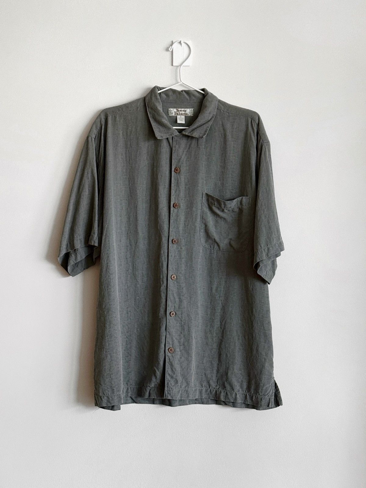 Tommy Bahama Vintage Tommy Bahama Short Sleeve Silk Button-Up Shirt M Size US M / EU 48-50 / 2 - 2 Thumbnail