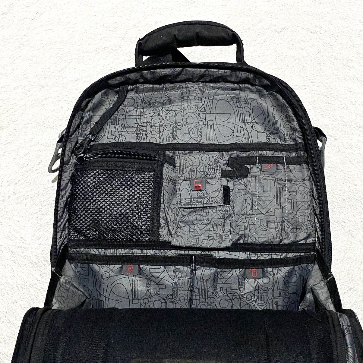 Oakley 🔥RARE🔥Vintage Oakley 2000s Icon Logo Bagpack Size ONE SIZE - 5 Thumbnail