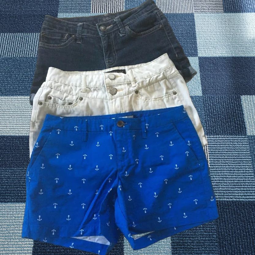 American Eagle Outfitters VINTAGE Old Navy Aeropostale Jessica Simpson Denim Shorts Sz 2 Lot 3 Anchors Dark Wash Size 26" / US 2 / IT 38 - 1 Thumbnail