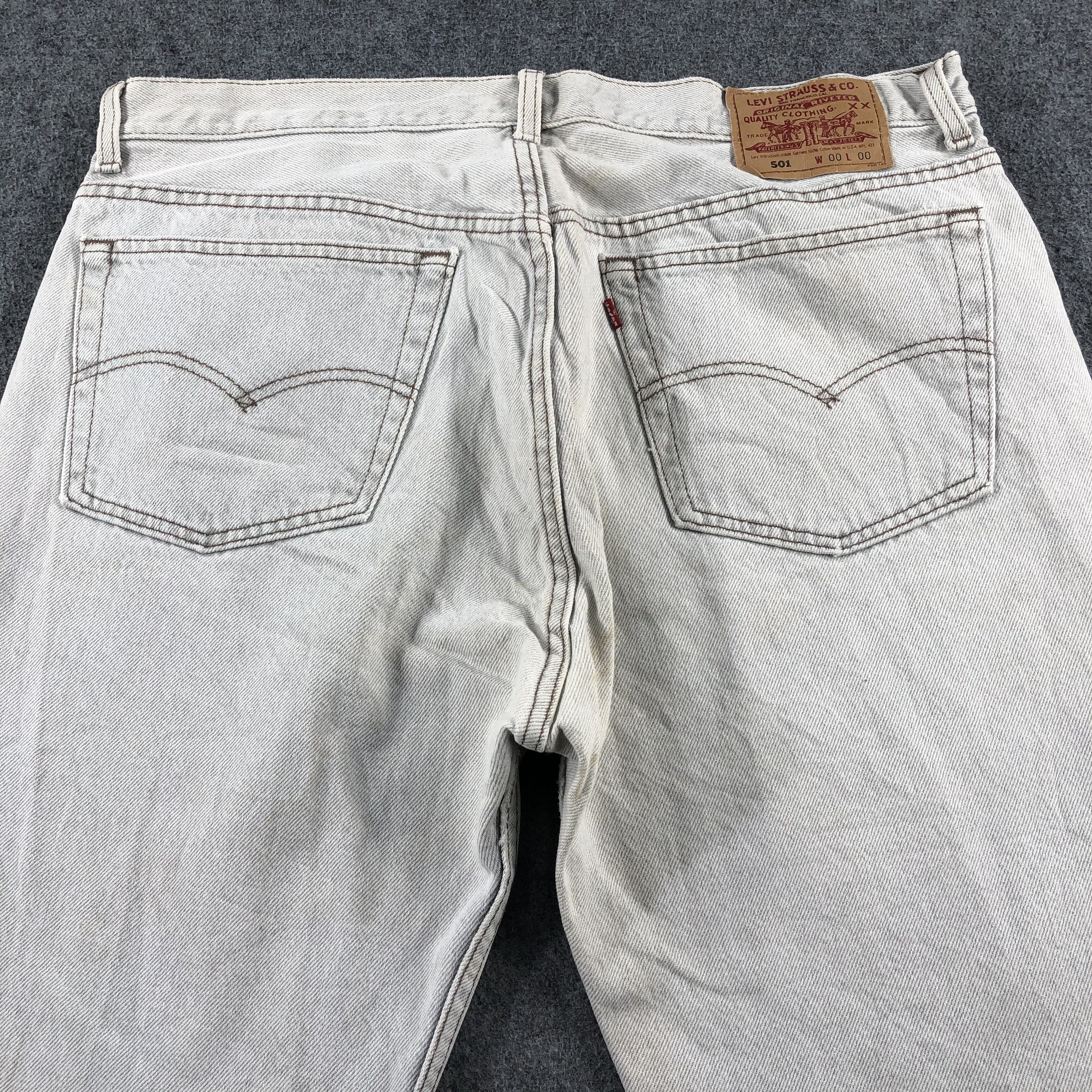 Levi's Vintage 90s Light Wash Levis 501 Jeans-J2523 Size US 39 - 4 Thumbnail