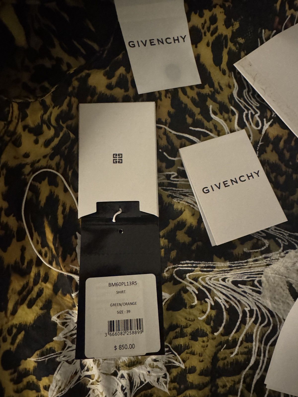Givenchy Givenchy Shirt In Printed Poplin Size US M / EU 48-50 / 2 - 10 Thumbnail