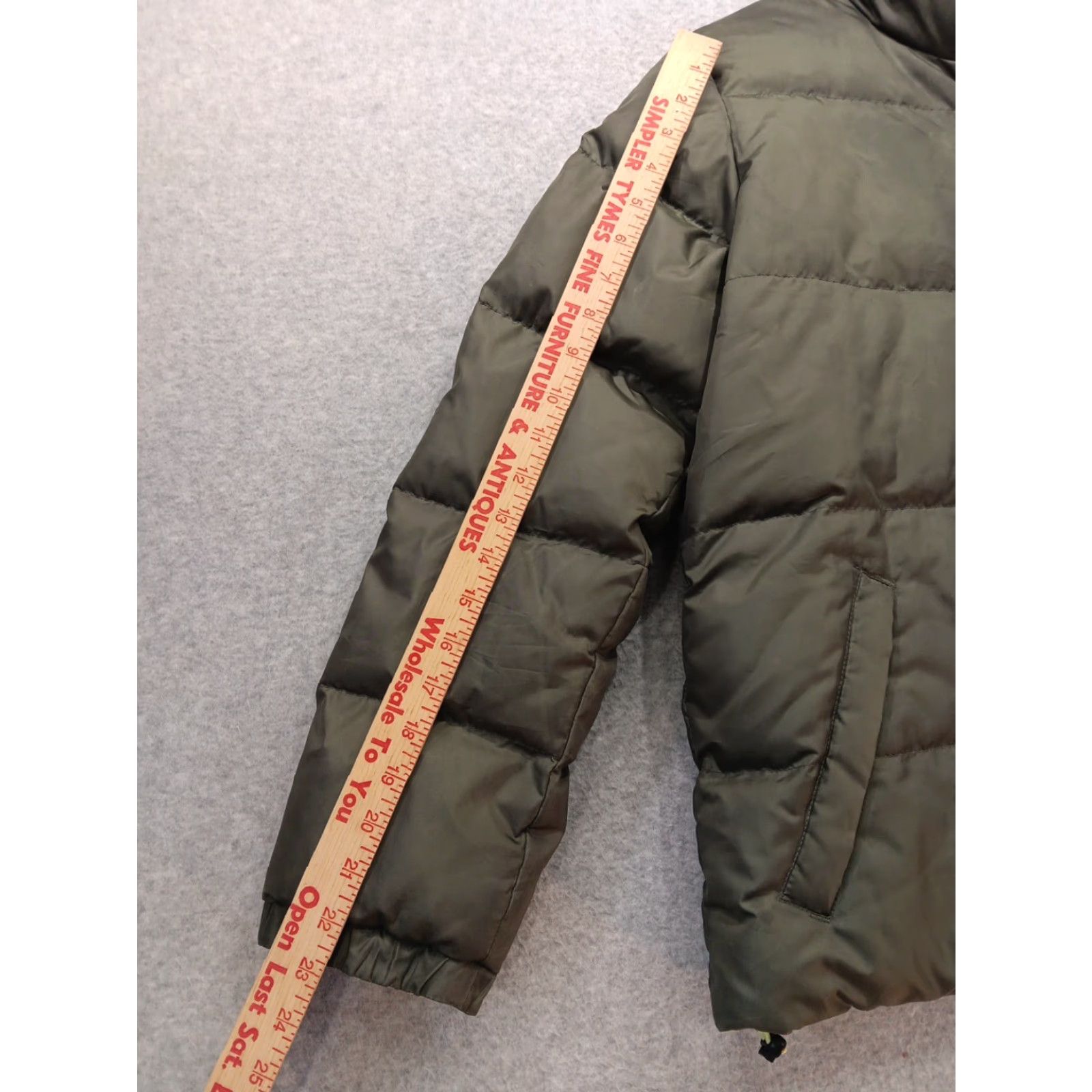 Old Navy VINTAGE Old Navy Reversible Quilted Puffer Jacket Olive Lime M Womens Short Olive Green & Lime Down Quilted Zipper Snap Size M / US 6-8 / IT 42-44 - 5 Thumbnail