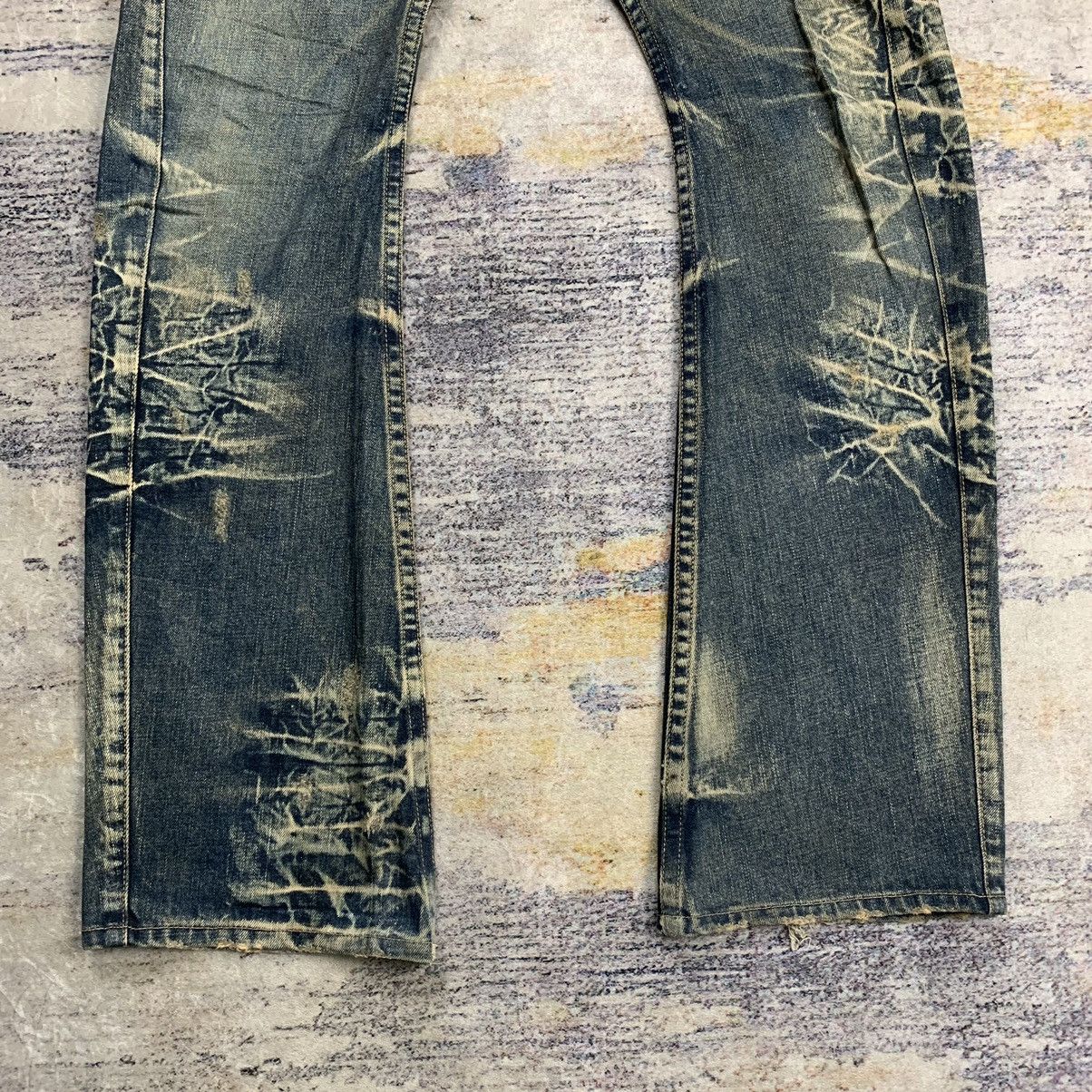 Japanese Brand Rattle trap mud wash flared distressed denim pants Size US 31 - 7 Thumbnail