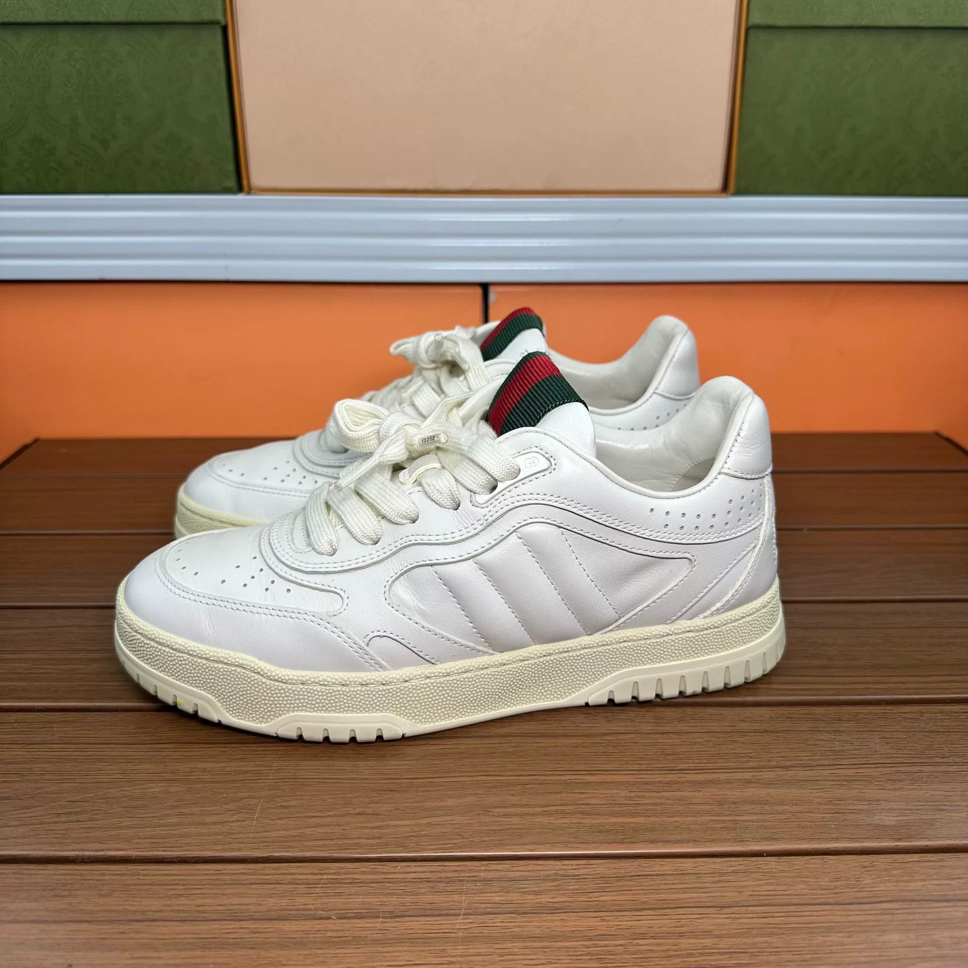 Gucci Gucci Lowtop Sneakers it_36-5 Women Size US 6.5 / IT 36.5 - 1 Thumbnail