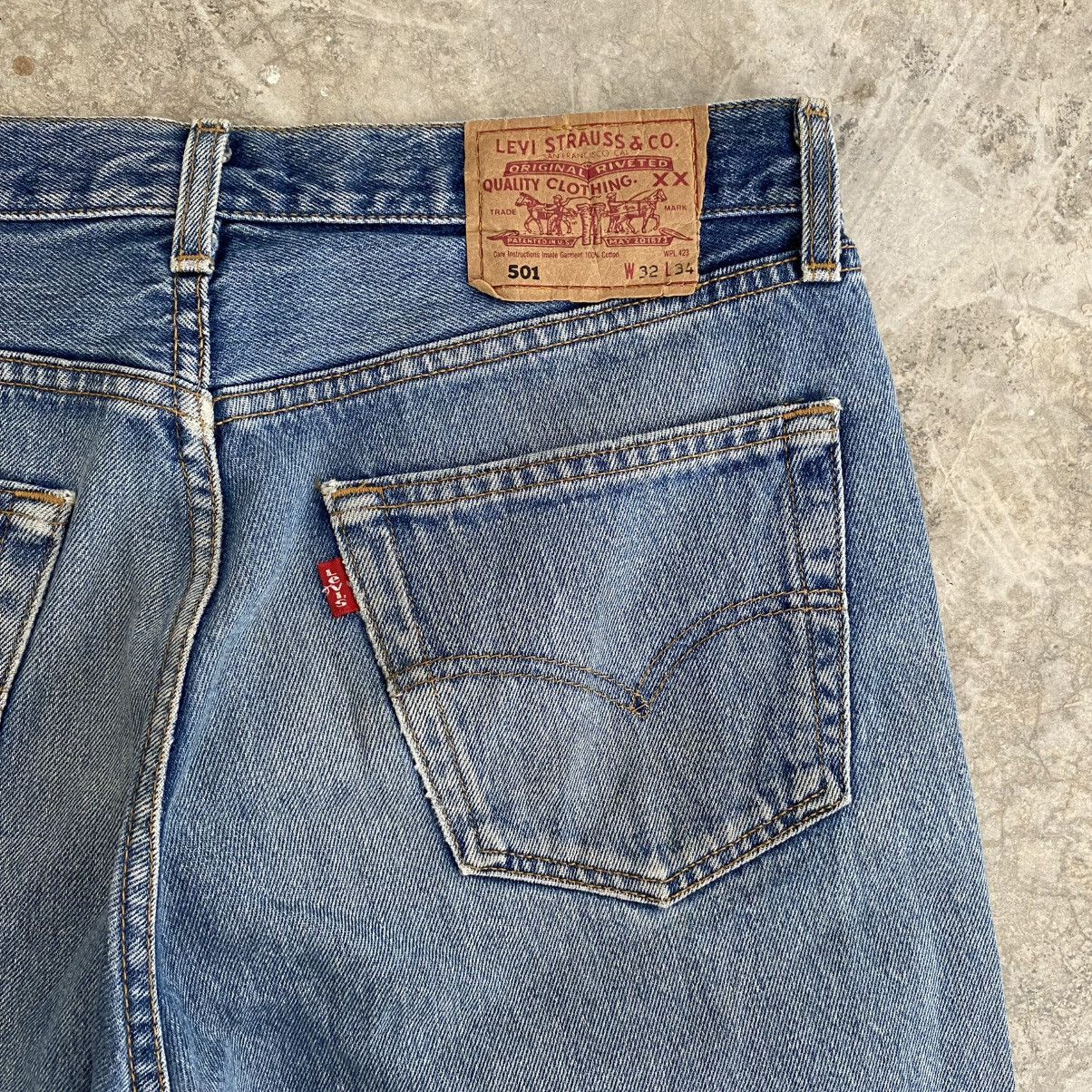 Levi's Size 32x34.5 Vintage 1998 Levis 501 Faded Blue Denim Jeans Size US 32 / EU 48 - 13 Thumbnail