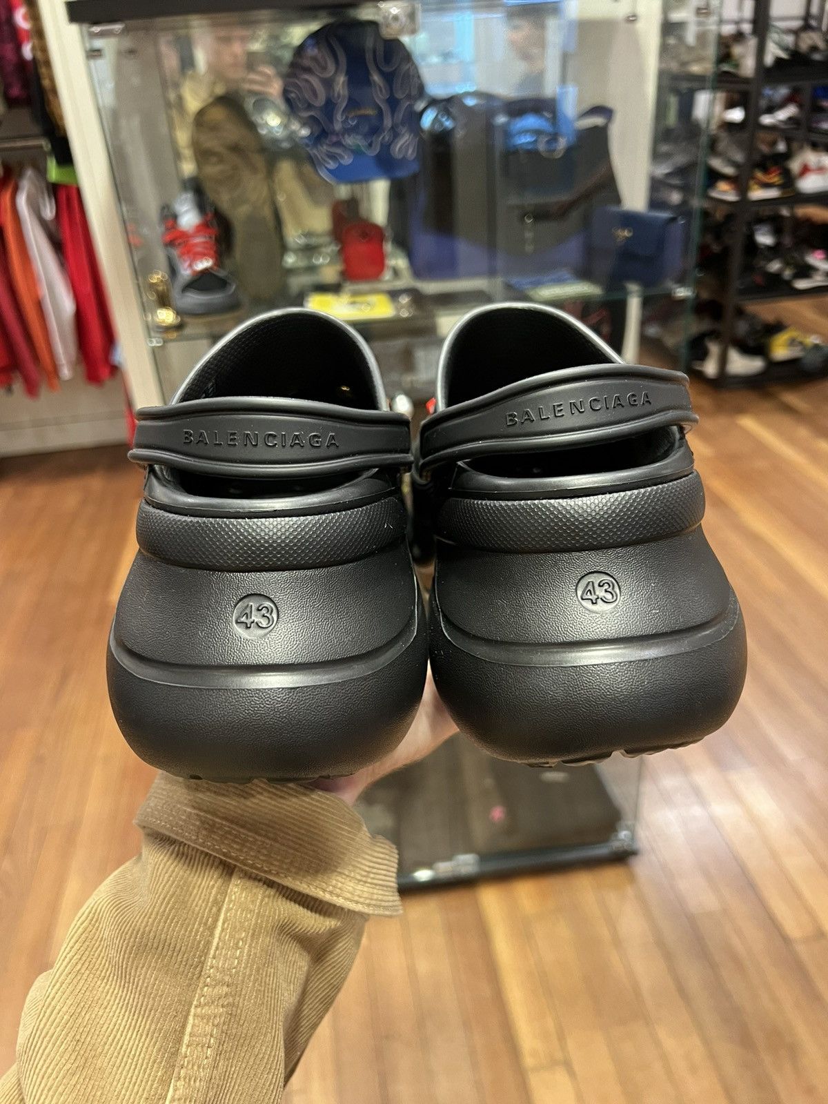 Balenciaga × Crocs Balenciaga Crocs W/ Jibbet Charms Size US 10 / EU 43 - 4 Thumbnail