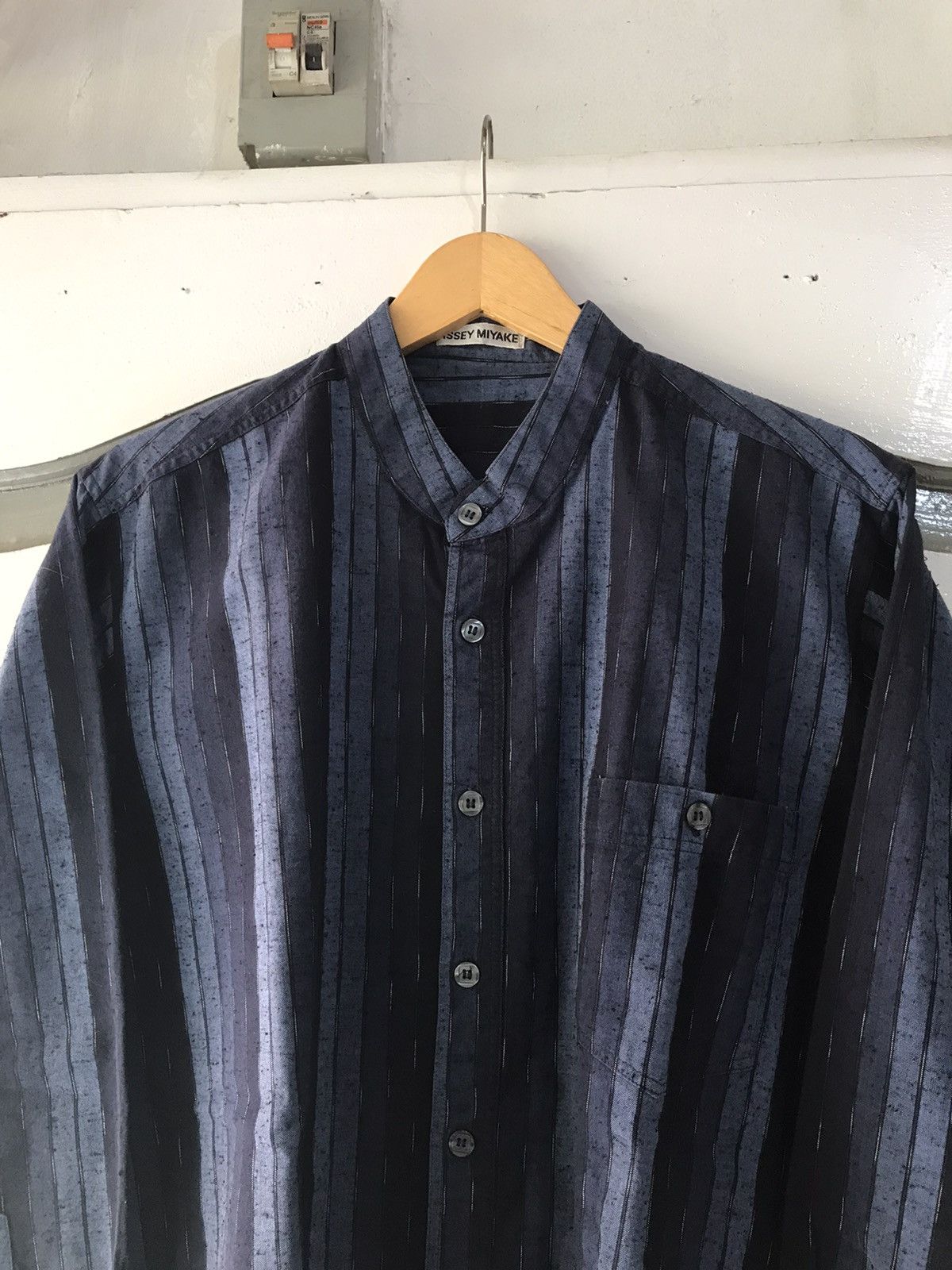 Issey Miyake Issey Miyake Men Shanghai Shirts Size US L / EU 52-54 / 3 - 2 Thumbnail