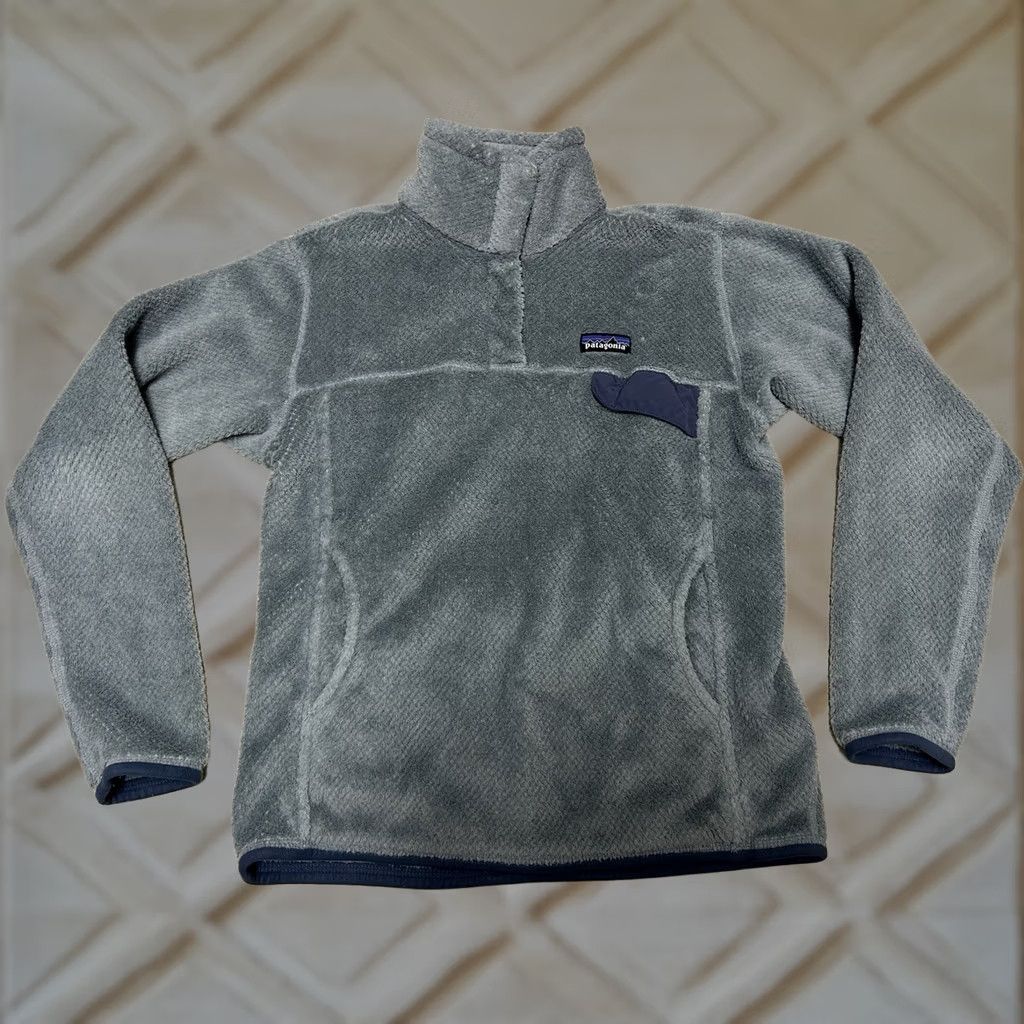 Patagonia Patagonia Re-Tool Snap-T Fleece Pullover Women’s Size M Gray Purple Logo Solid Mid-Length Jacket/Coat Long Sleeve Pullover Size M / US 6-8 / IT 42-44 - 1 Thumbnail