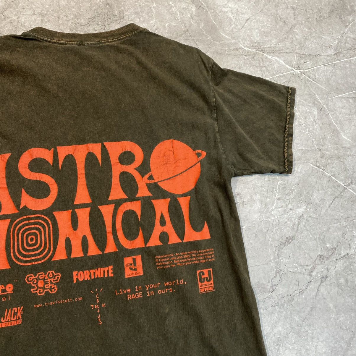 Travis Scott TRAVIS SCOTT CACTUS JACK ASTRONOMICAL TEE BIG LOGO FORTNITE Size US M / EU 48-50 / 2 - 8 Thumbnail