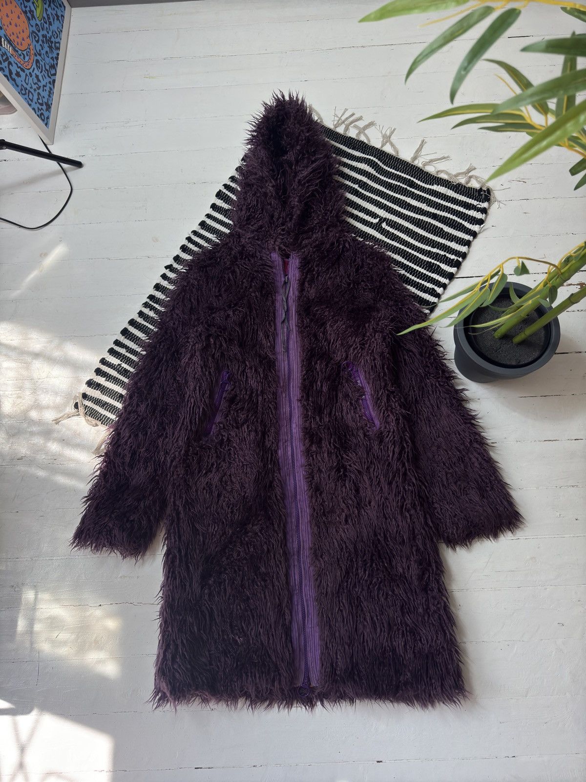 Vintage VINTAGE AVANT GARDE FLUFFY 2000s MAXI FAUX FUR COAT Size L / US 10 / IT 46 - 2 Thumbnail