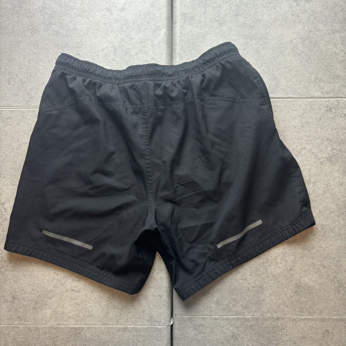 H&M H&m reflective black running shorts Size US 28 / EU 44 - 6 Thumbnail
