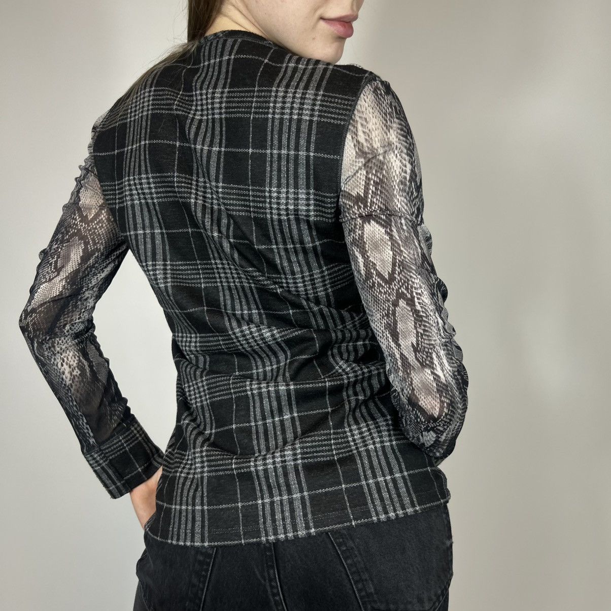 Japanese Brand Vintage Y2K Marc Aurel Snake Retro Mesh Longsleeve Size XL / US 12-14 / IT 48-50 - 2 Thumbnail
