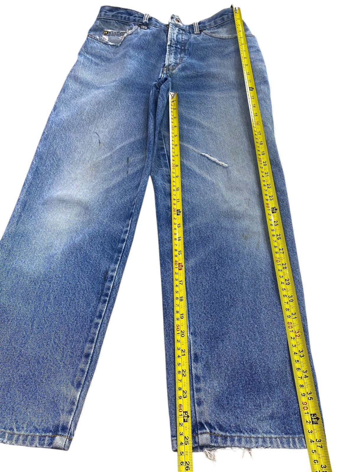 Louis Feraud Louis Feraud Whiskers Faded Wash Style Ripped Jeans Size US 28 / EU 44 - 7 Thumbnail