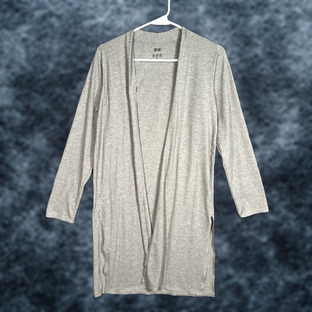 Uniqlo Uniqlo Lightweight Cardigan Sweater Gray Womens Small Long Sleeve Size S / US 4 / IT 40 - 1 Thumbnail
