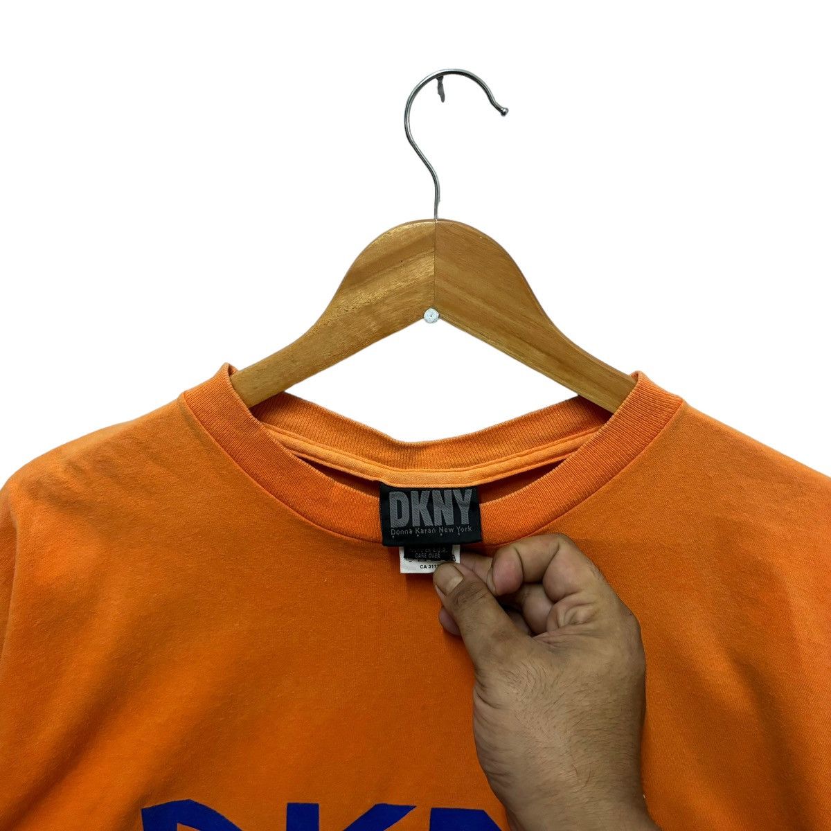 DKNY × Vintage Vintage DKNY Graphic Printed Spellout Tshirt Size US L / EU 52-54 / 3 - 5 Thumbnail