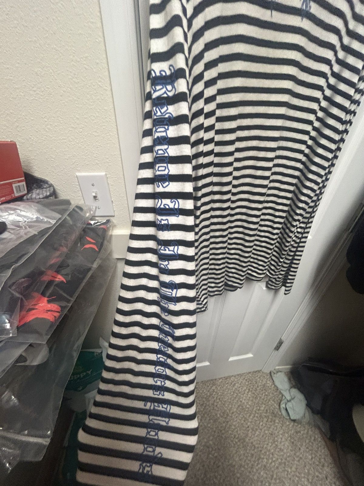 Revenge Revenge Black and White Blue Motion Logo Size US M / EU 48-50 / 2 - 2 Thumbnail