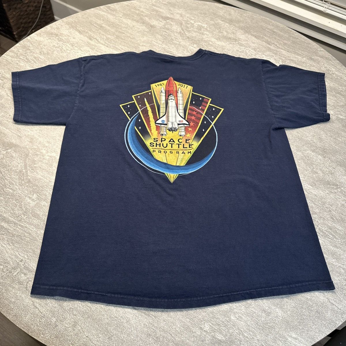 Gildan NASA Space Shuttle Program 1981-2011 Shirt Space Exploration Size US XL / EU 56 / 4 - 1 Thumbnail