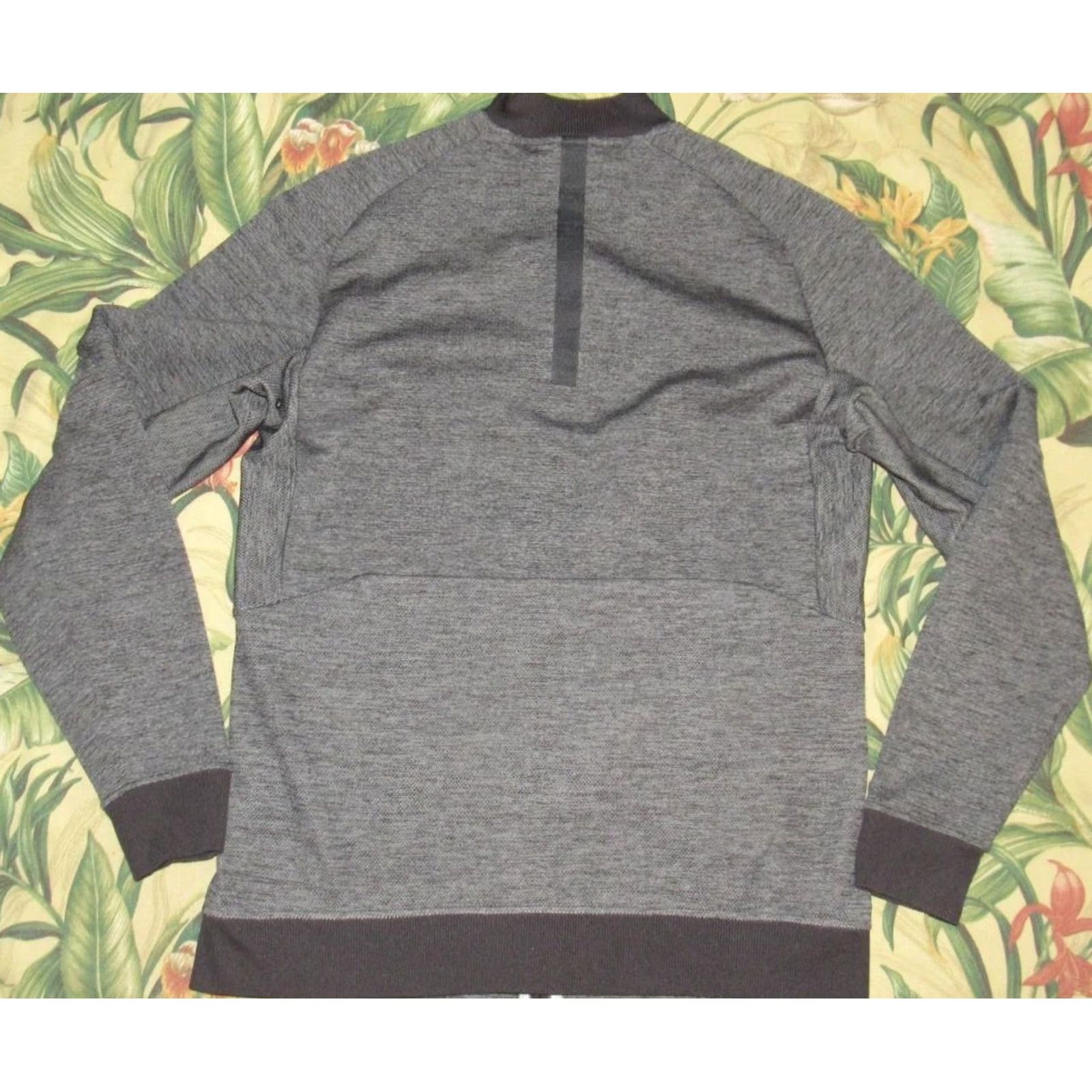 Lululemon LULULEMON Textured Tech Bomber Jacket Grey Small Mens Size US S / EU 44-46 / 1 - 3 Thumbnail