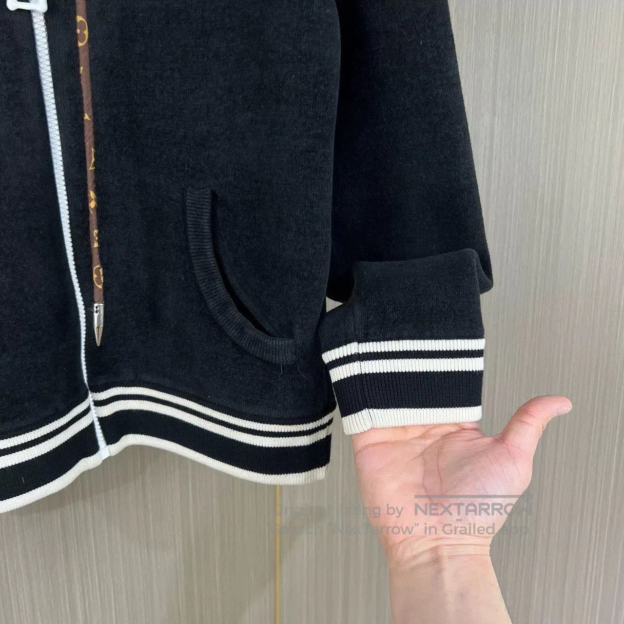 Louis Vuitton louis vuitton velvet embroidered zip hoodie. Size XS / US 0-2 / IT 36-38 - 4 Thumbnail