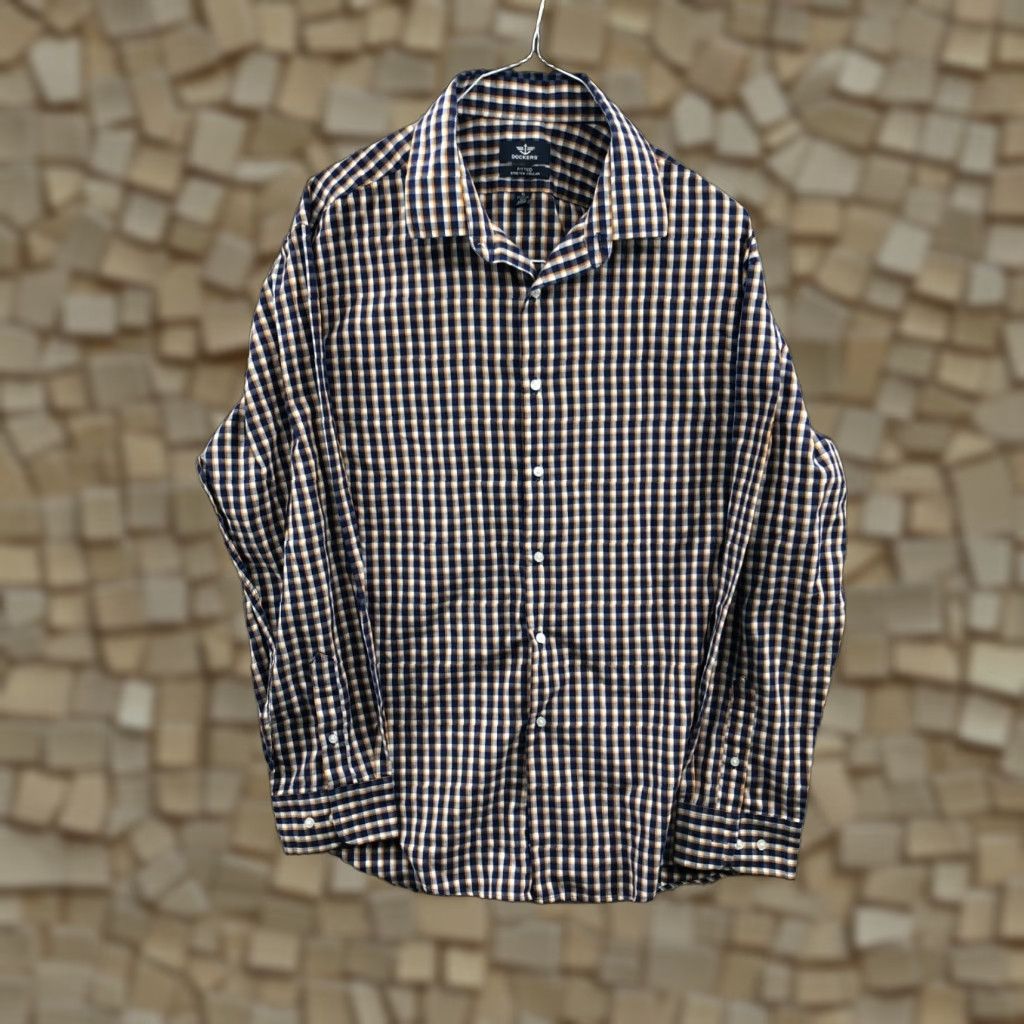 Dockers **Dockers Men's XL Long Sleeve Spread Collar Shirt** User: Dockers Men's XL Long Sleeve Spread Collar Shirt Size US XL / EU 56 / 4 - 1 Thumbnail