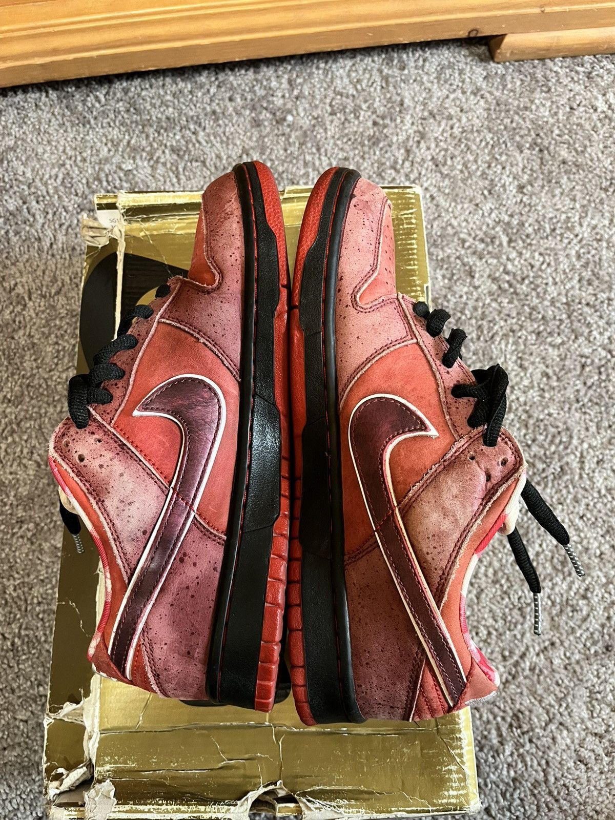 Nike SB Dunk Red Lobster size 9.5 Size US 9.5 / EU 42-43 - 5 Thumbnail