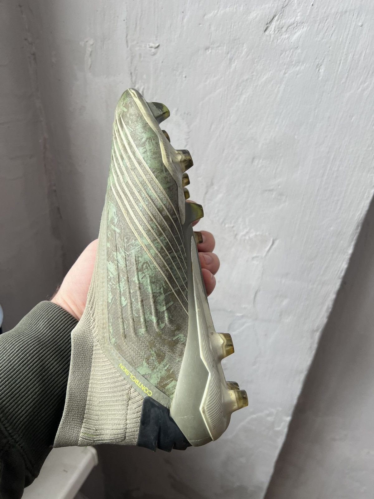 Adidas ADIDAS PREDATOR 19.1 FG LEGION GREEN SOCCER BOOTS US 6 Size US 8 / EU 41 - 9 Thumbnail
