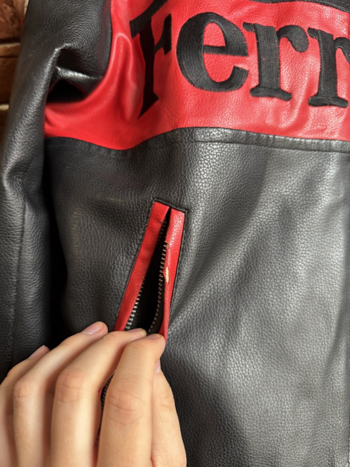 Vintage Ferrari Faux Leather Racing Formula One Rare Hype Jacket Size US S / EU 44-46 / 1 - 13 Thumbnail