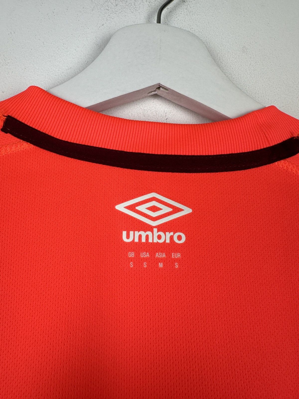 Umbro West Ham United 2015 Soccer Jersey Football Shirt Size US S / EU 44-46 / 1 - 8 Thumbnail