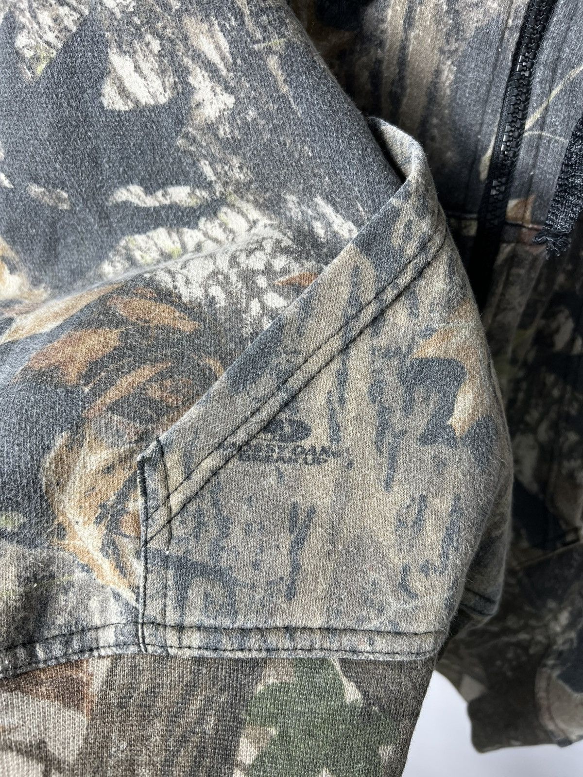 Realtree Vintage streetwear 90s Realtree Camo Mossy oak Zip Up Hoodie Size US L / EU 52-54 / 3 - 5 Thumbnail