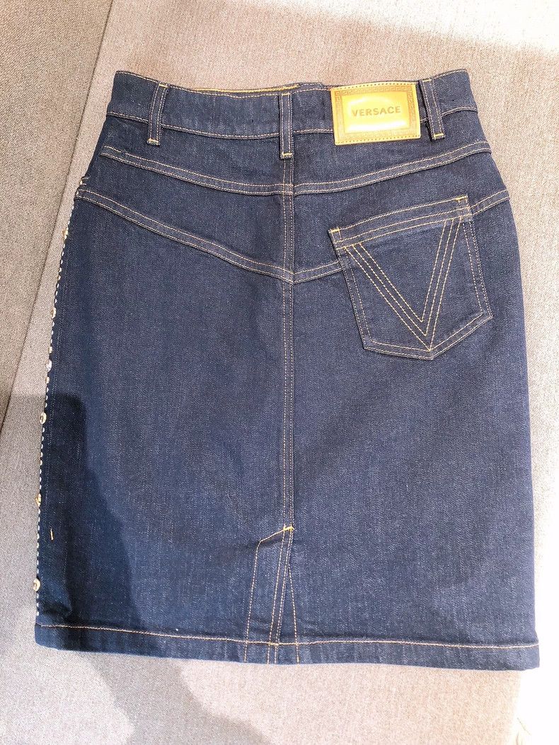 Versace Versace Willow stud button-down denim skirt short skirt Size 26" / US 2 / IT 38 - 2 Thumbnail